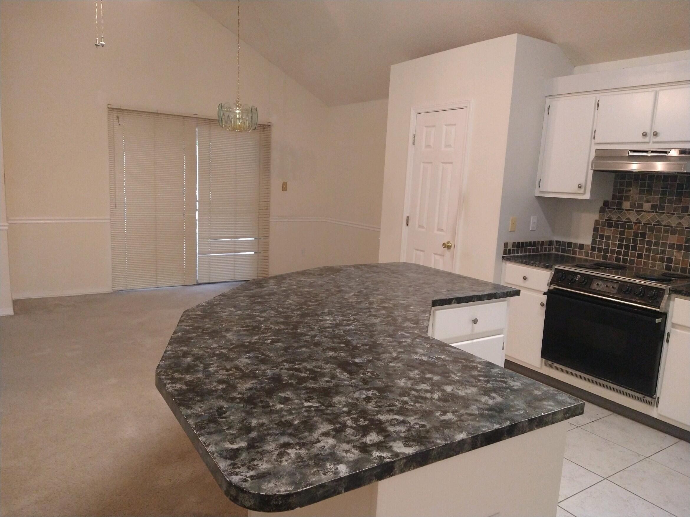 SHALIMAR COMMONS - Residential