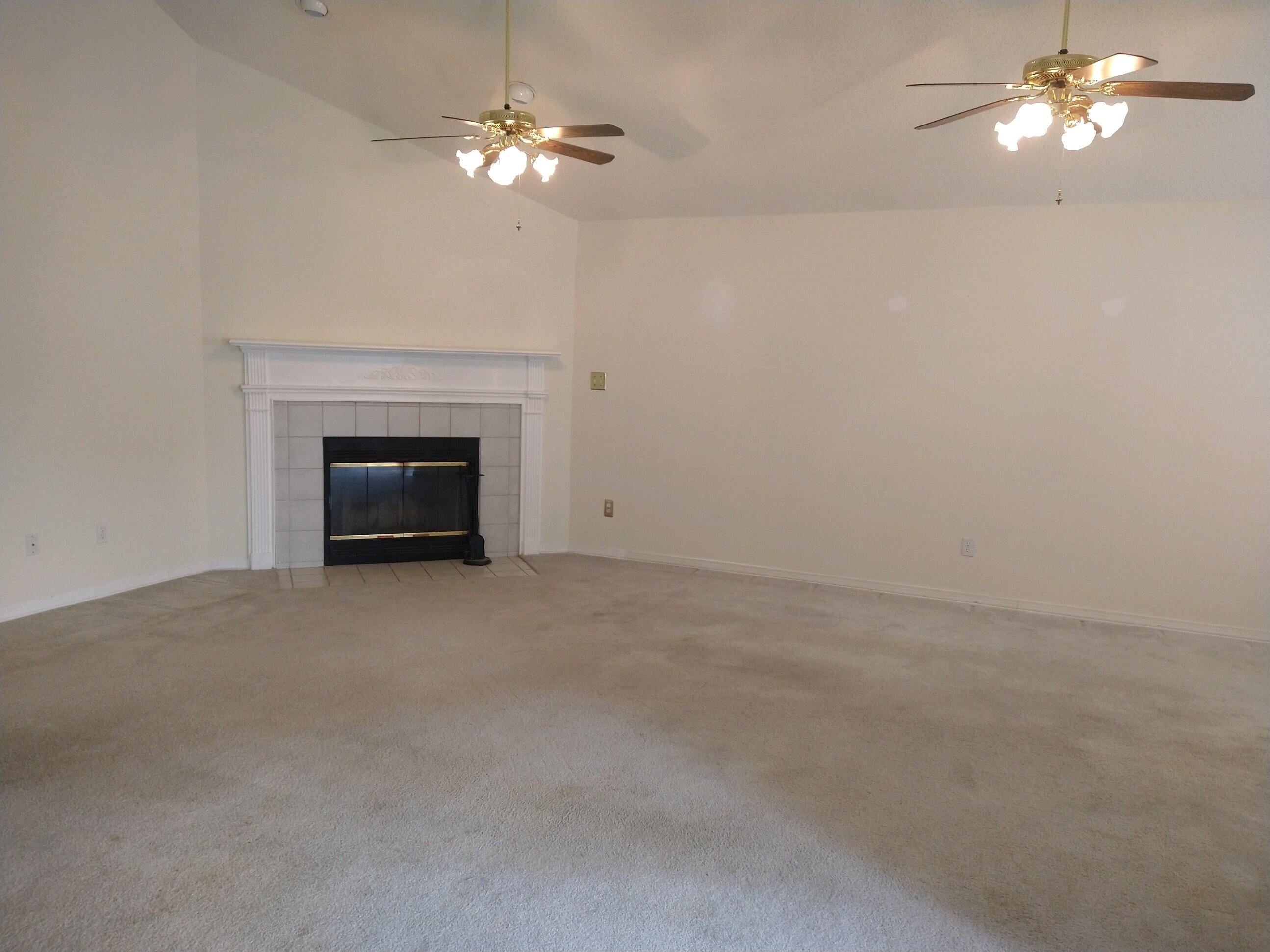 SHALIMAR COMMONS - Residential