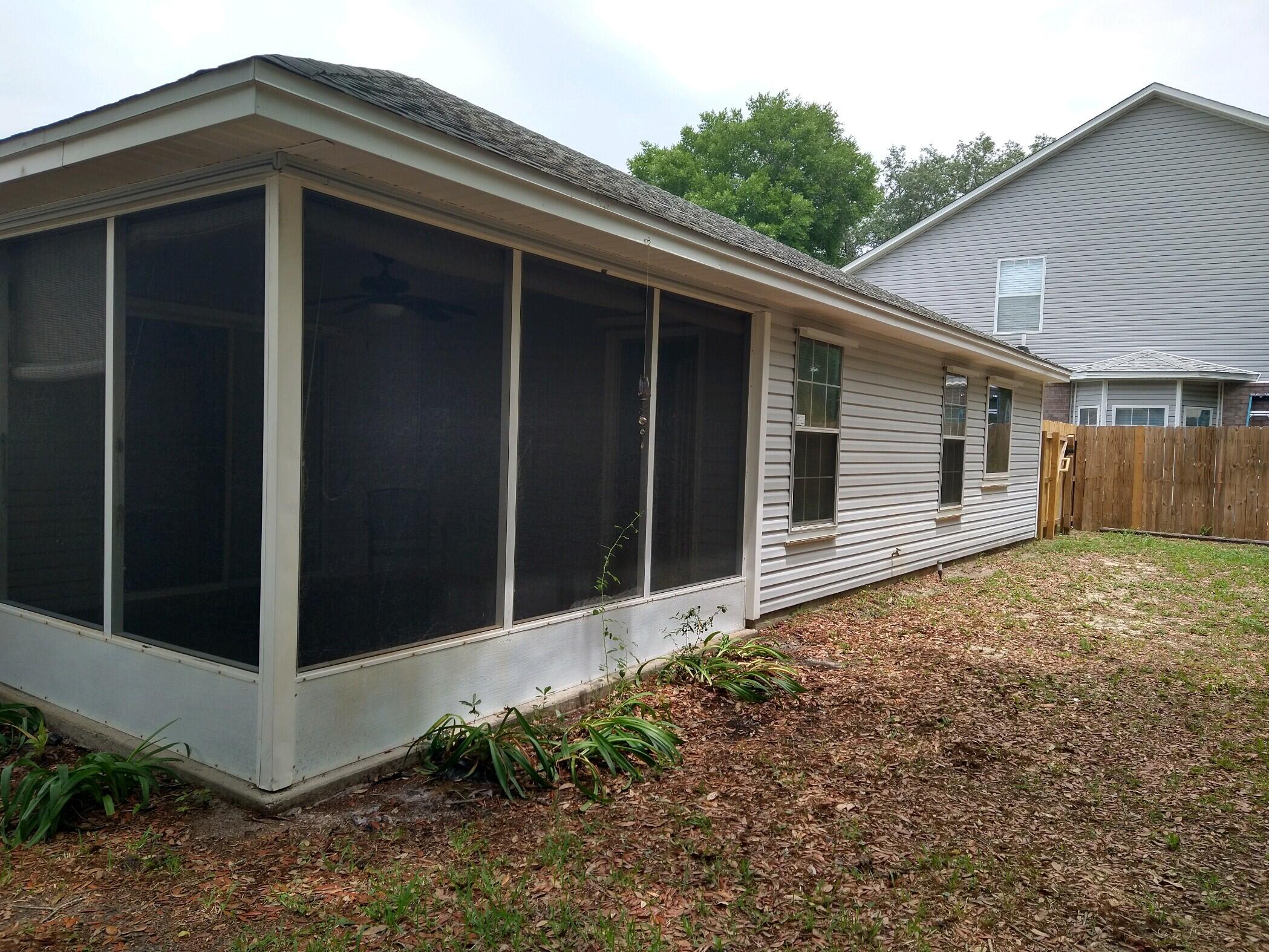 SHALIMAR COMMONS - Residential