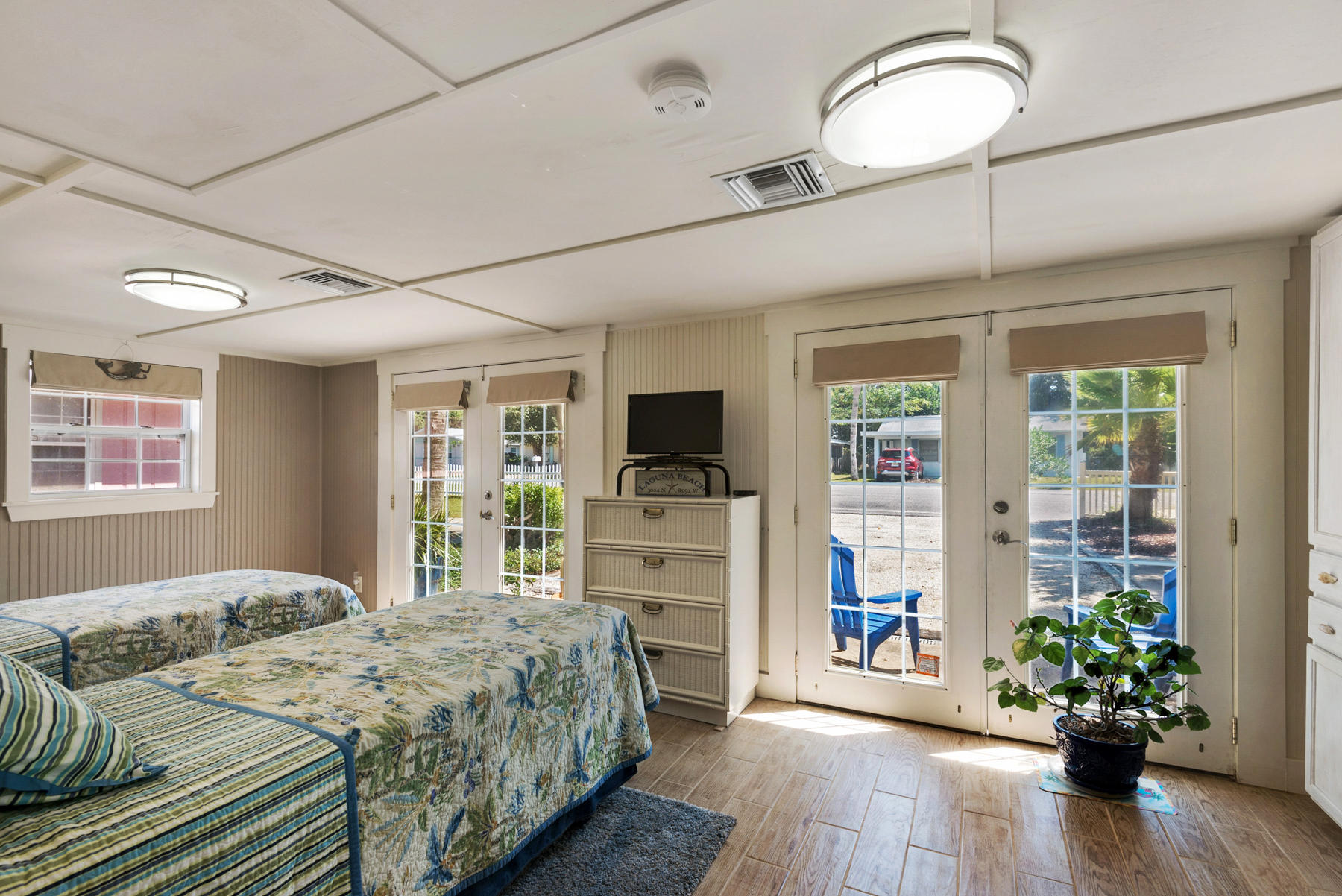 LAGUNA BEACH ESTATES 7TH ADDN - Residential