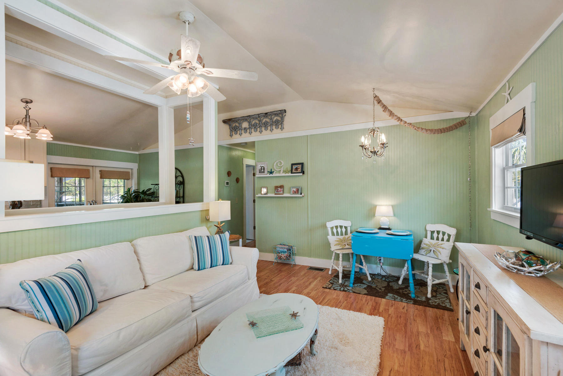 LAGUNA BEACH ESTATES 7TH ADDN - Residential