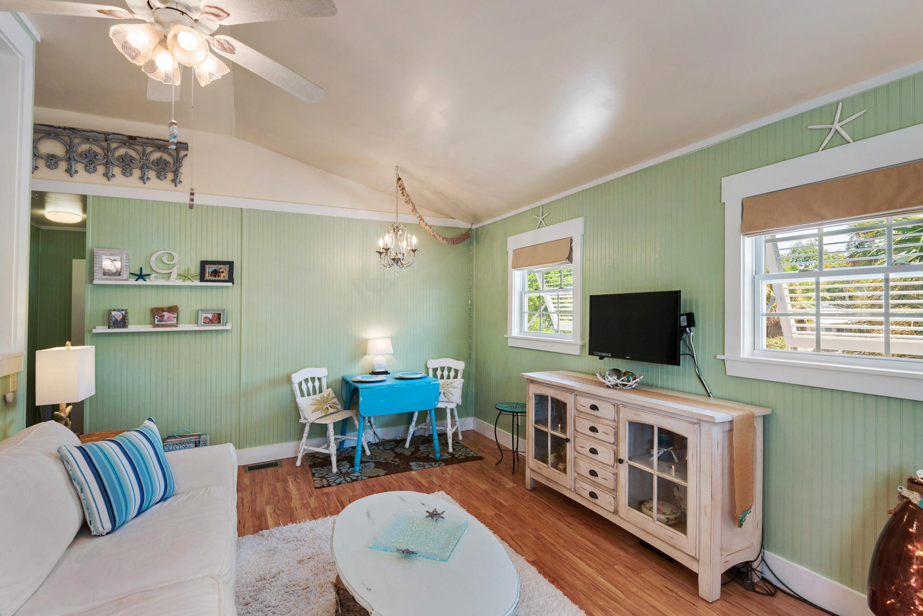 LAGUNA BEACH ESTATES 7TH ADDN - Residential