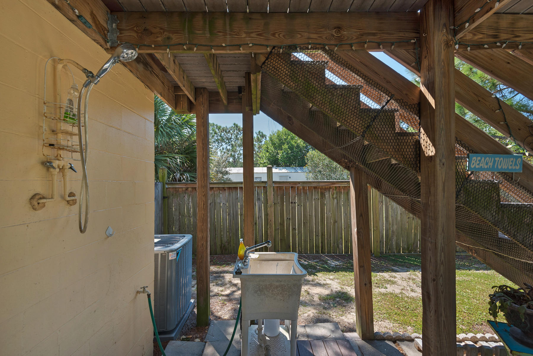 LAGUNA BEACH ESTATES 7TH ADDN - Residential