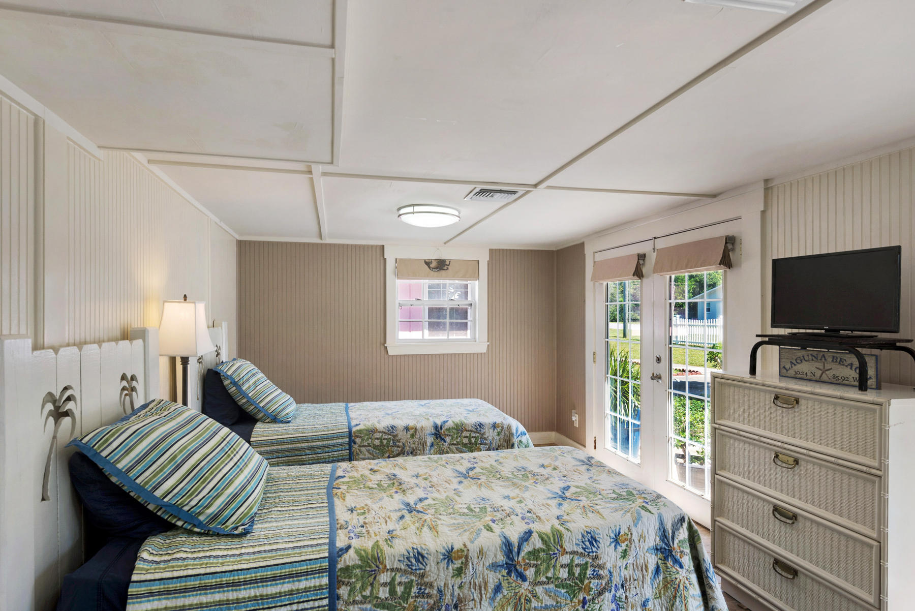 LAGUNA BEACH ESTATES 7TH ADDN - Residential