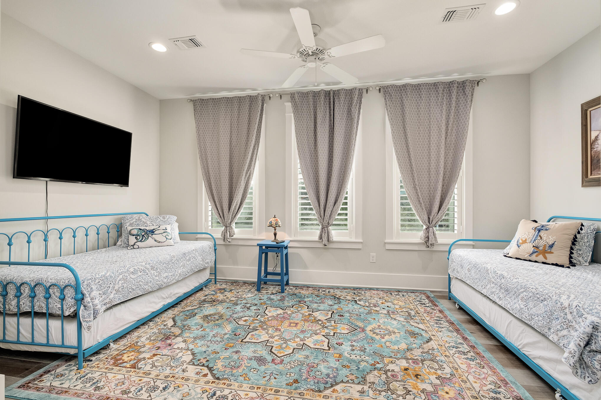 BEACH HIGHLAND - Residential