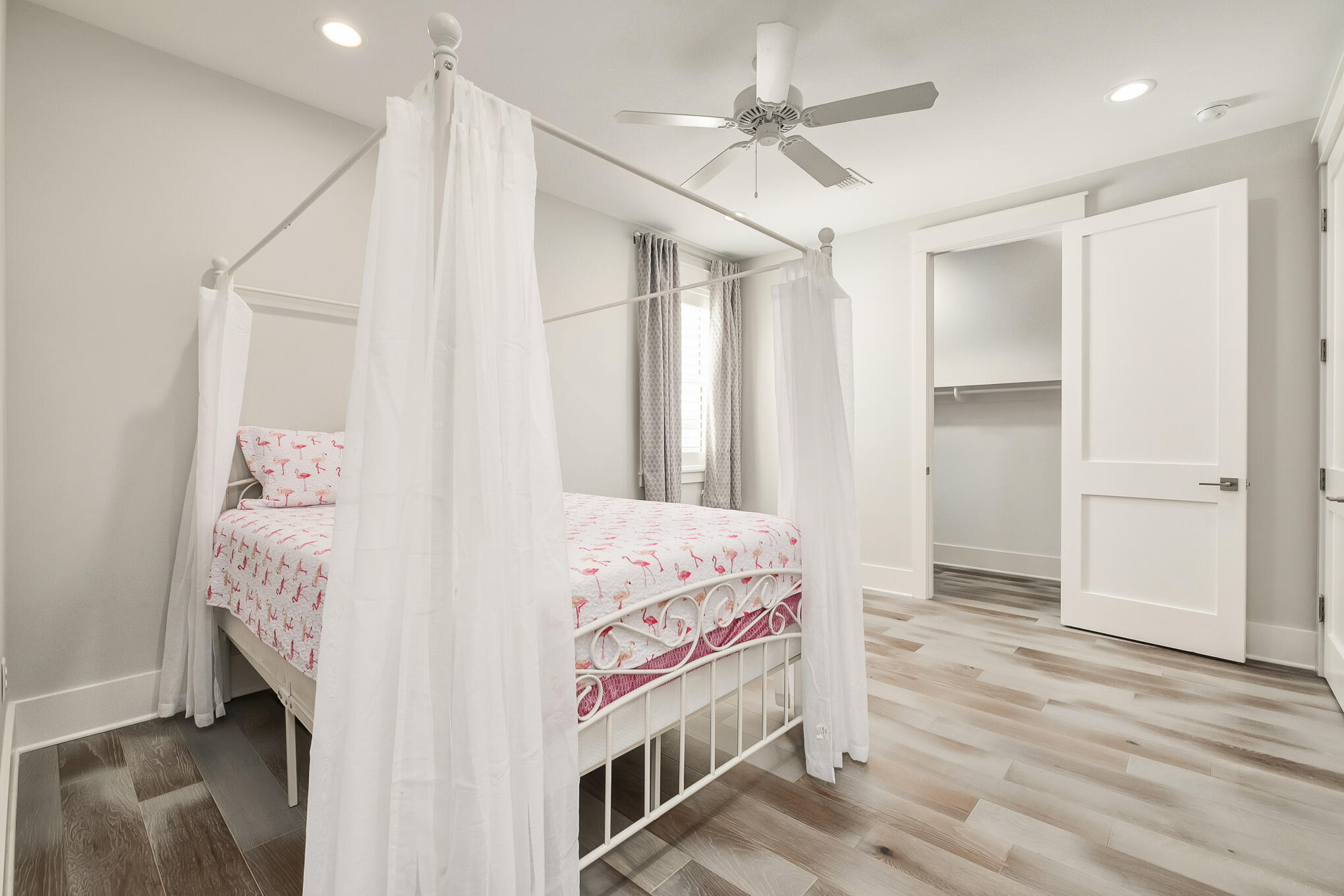 BEACH HIGHLAND - Residential
