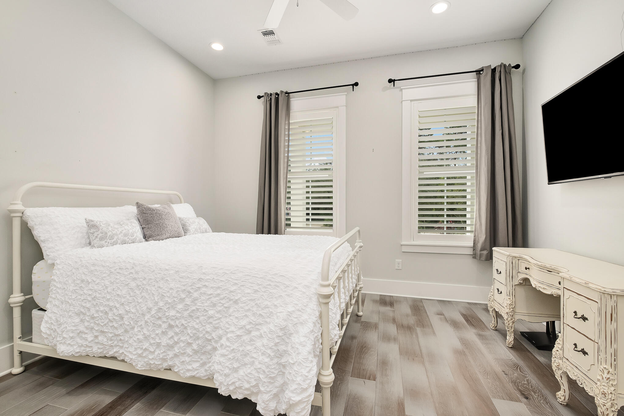 BEACH HIGHLAND - Residential