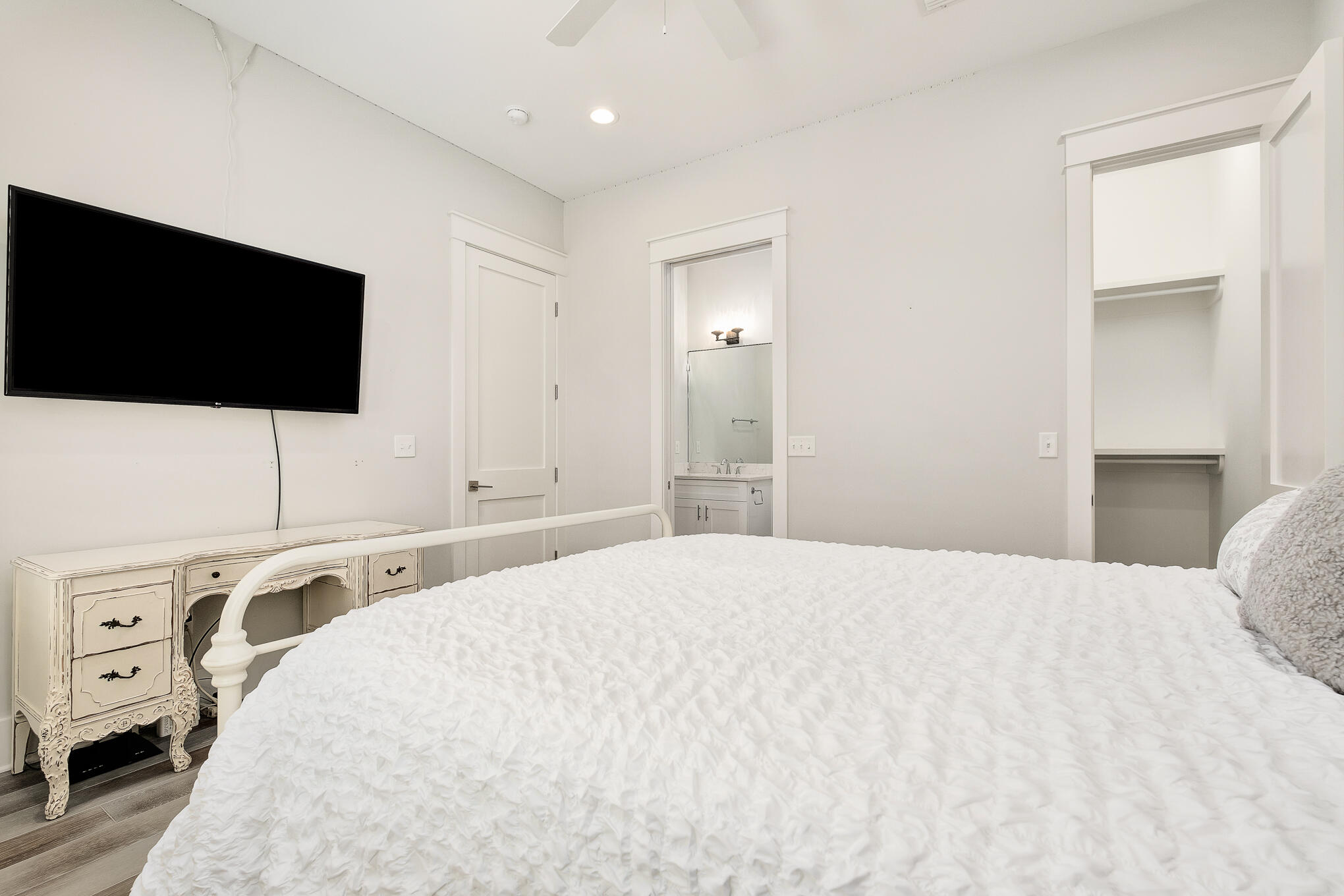 BEACH HIGHLAND - Residential