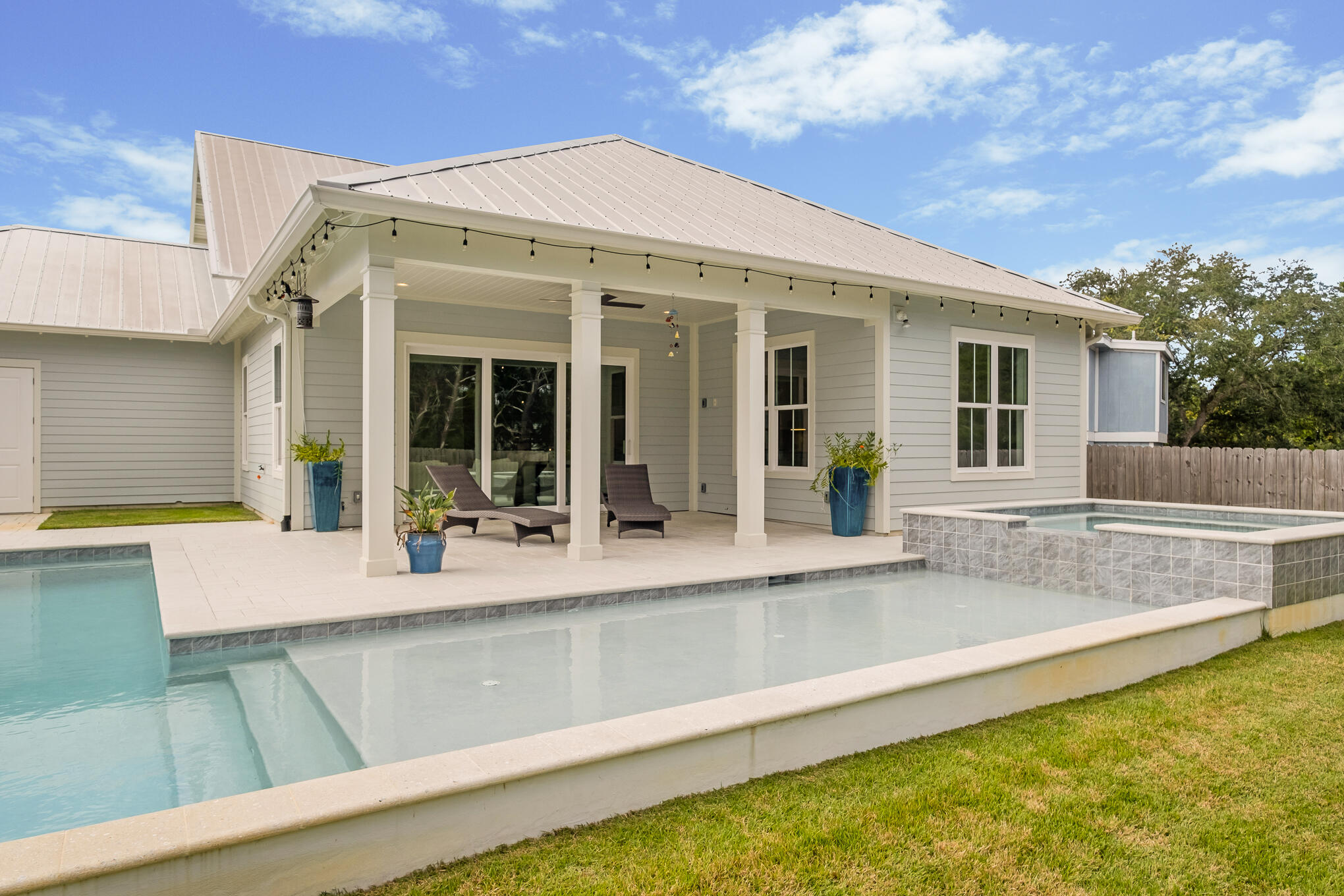 BEACH HIGHLAND - Residential