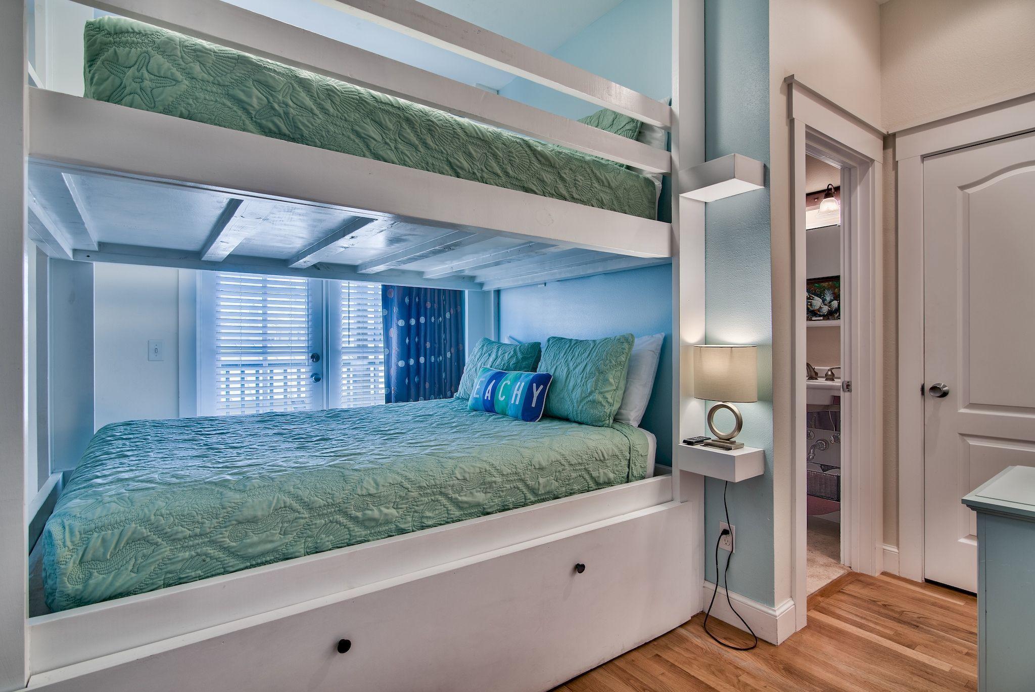 SUNSET BEACH - Residential