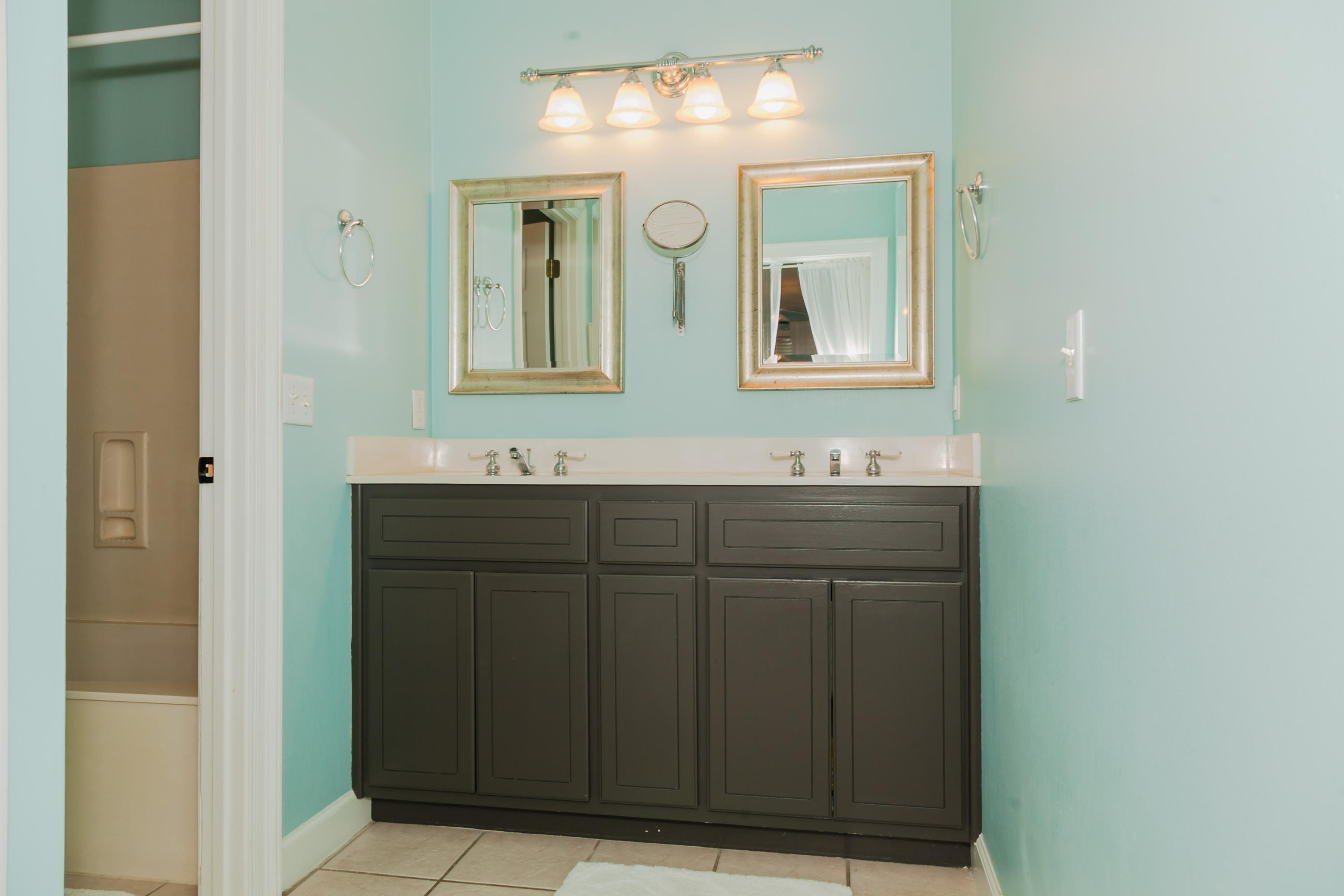 ESCADA - Residential