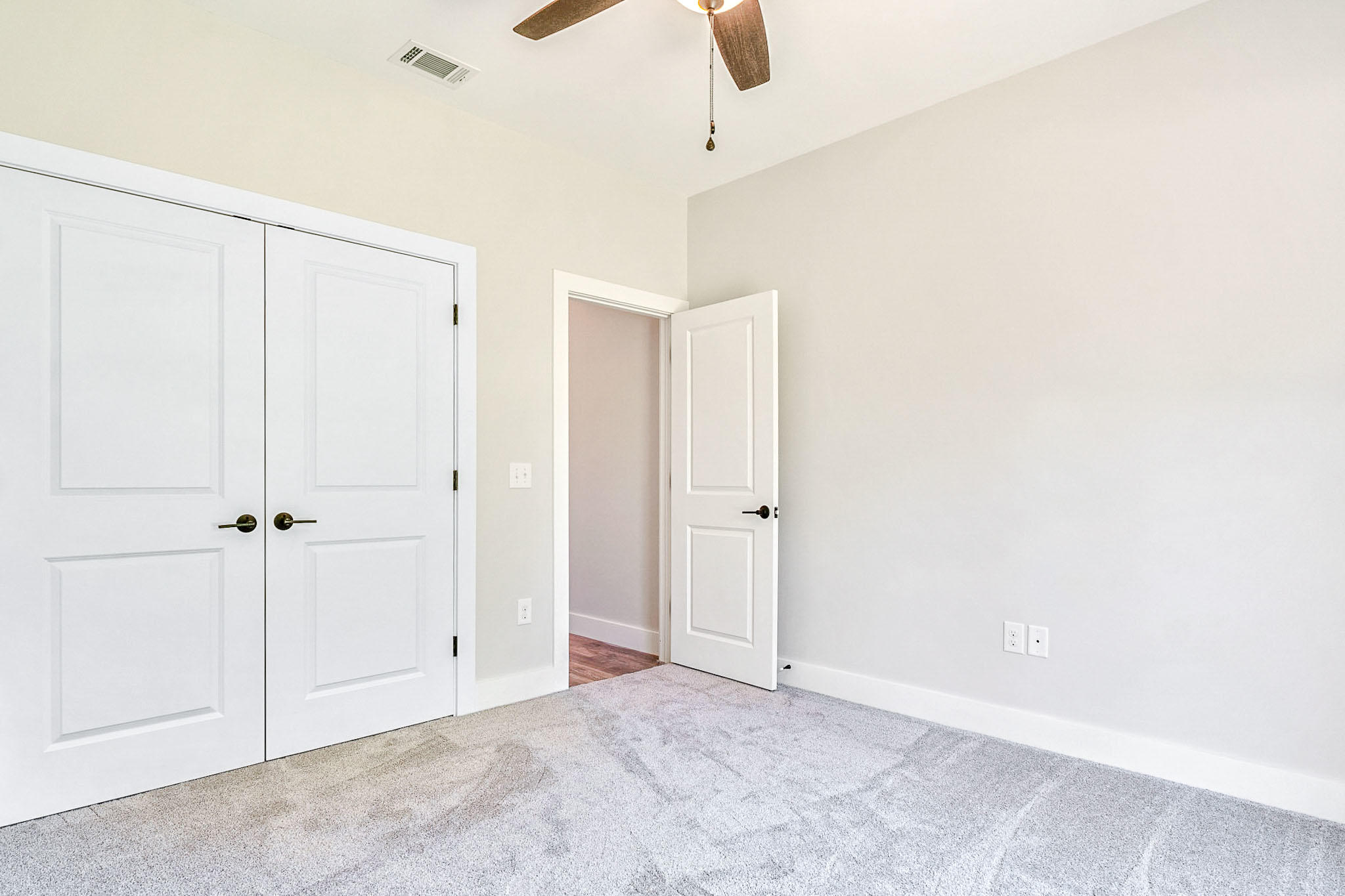 THE PINES - Residential