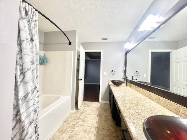 VILLA TASSO TOWN OF - Residential Lease