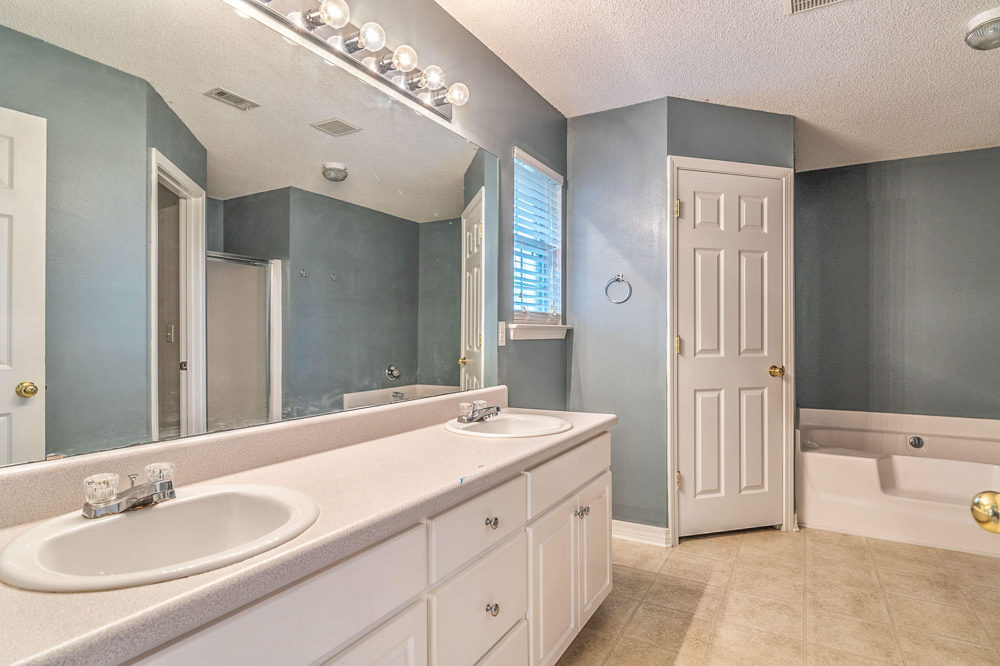 CREETWOOD PLACE - Residential