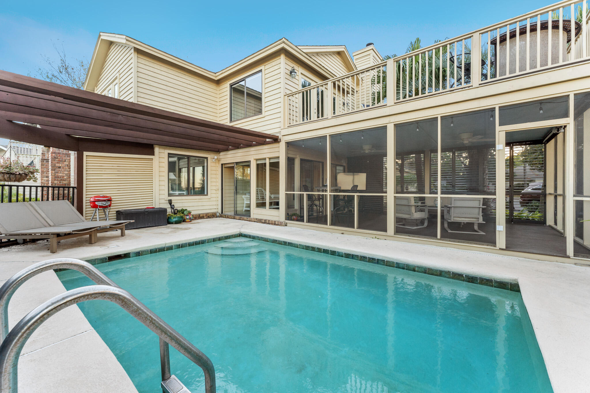 COVE ON THE BAY - Residential