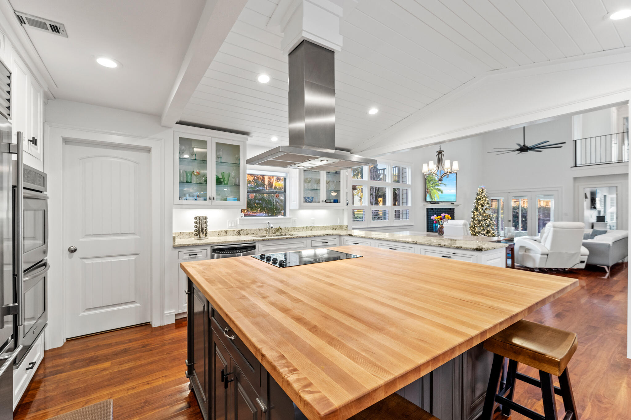 COVE ON THE BAY - Residential