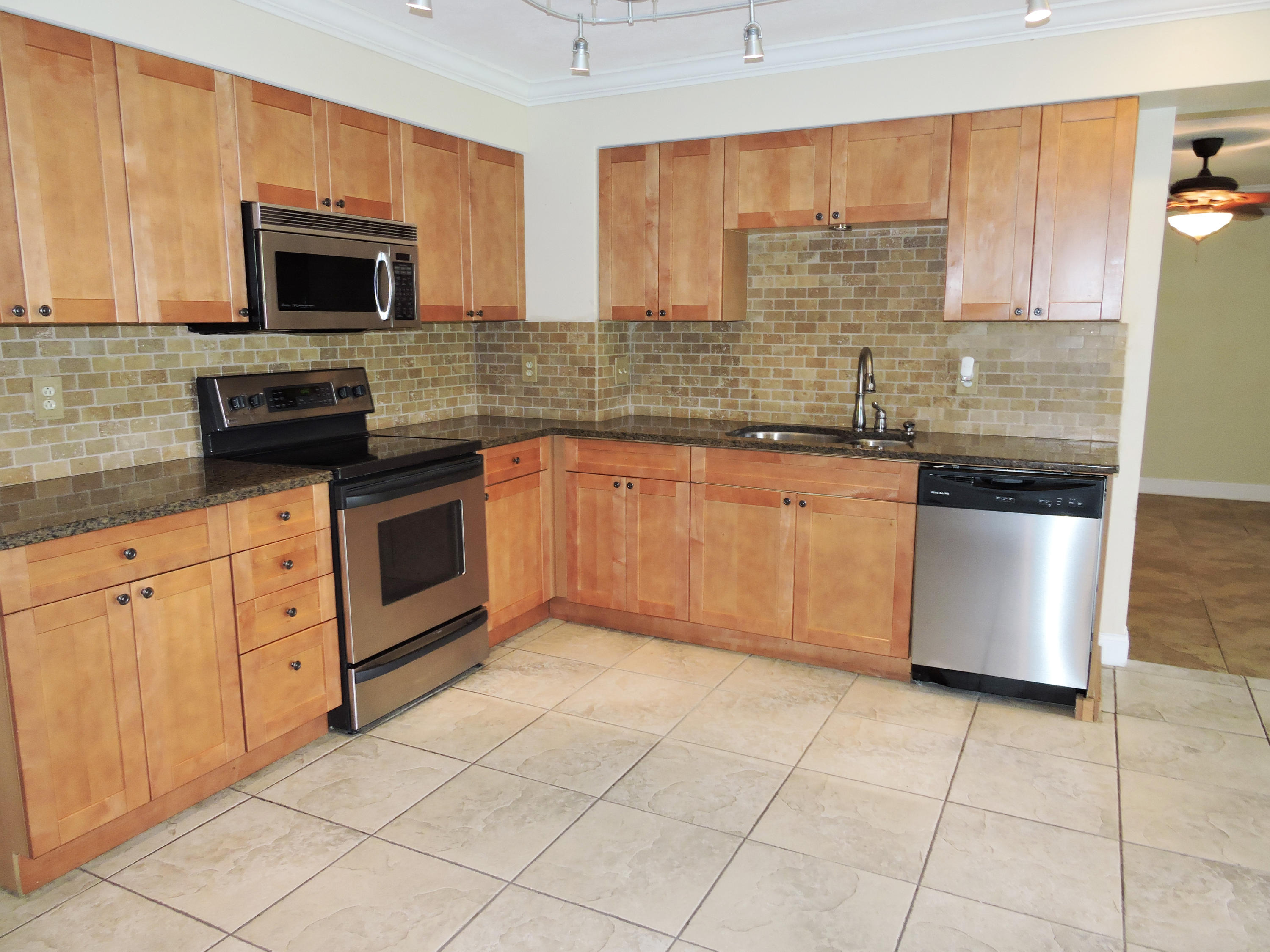 KELL-AIRE GARDENS - Residential