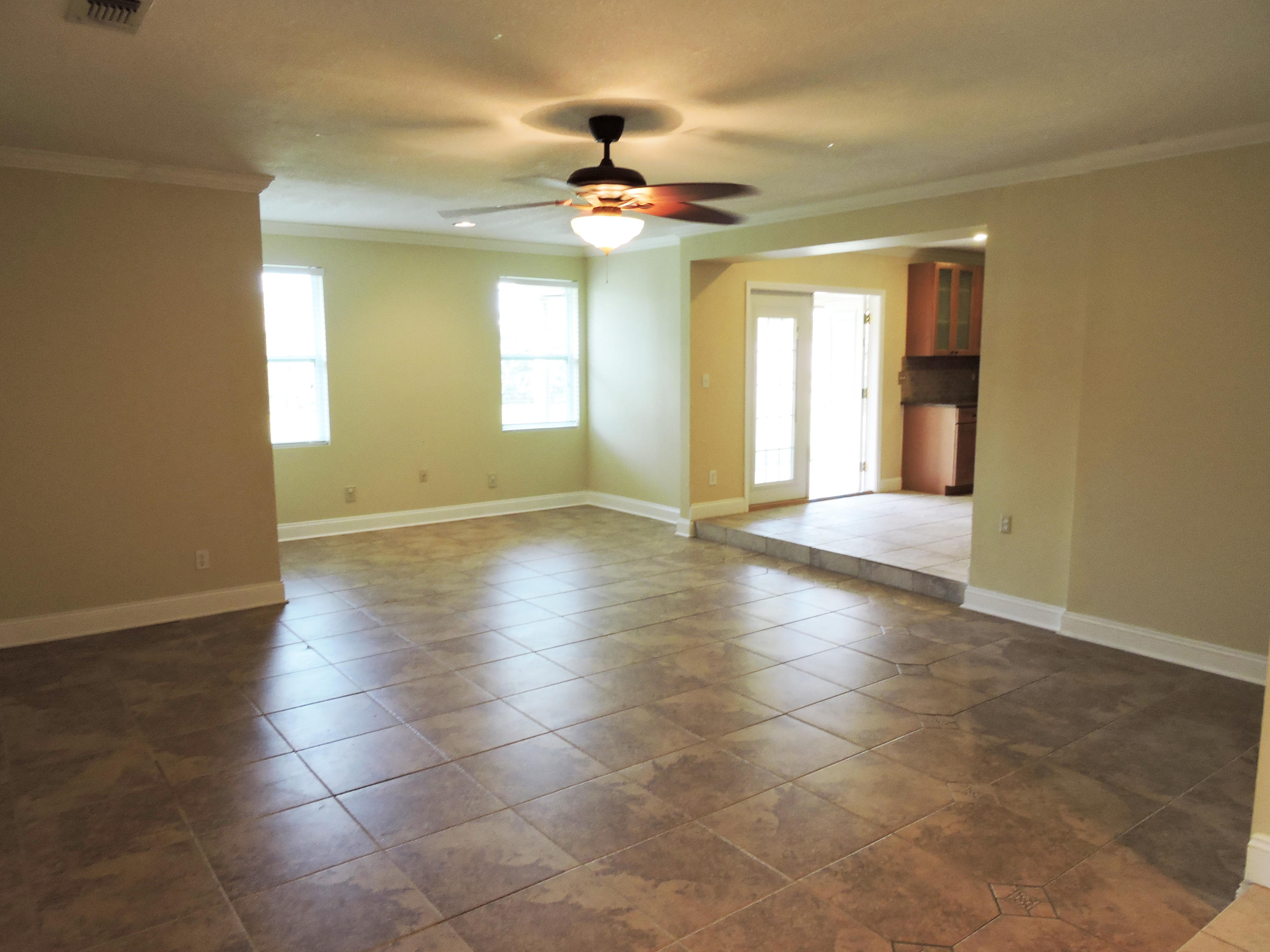 KELL-AIRE GARDENS - Residential