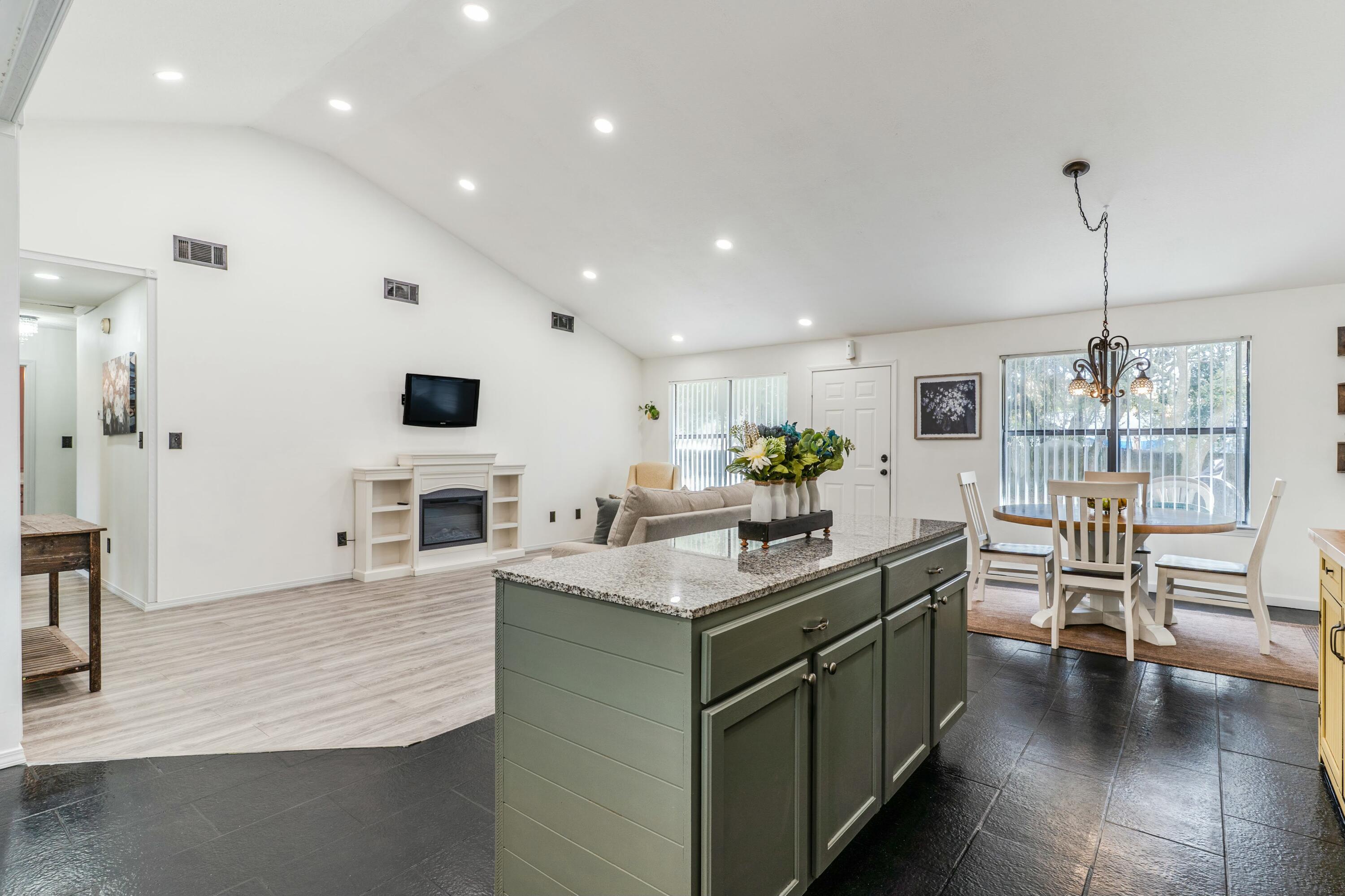 WYNNEHAVEN BEACH ESTATES - Residential
