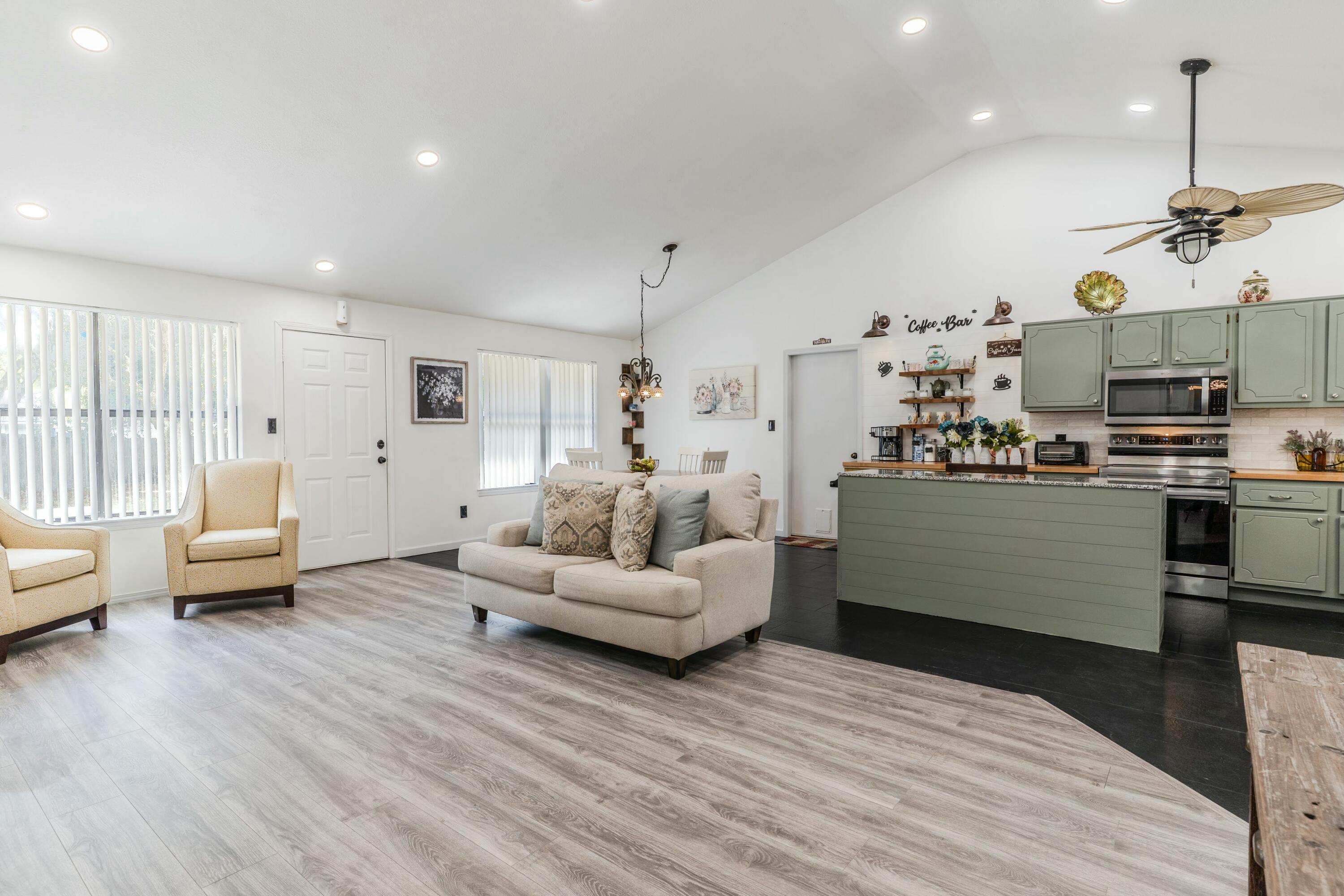 WYNNEHAVEN BEACH ESTATES - Residential