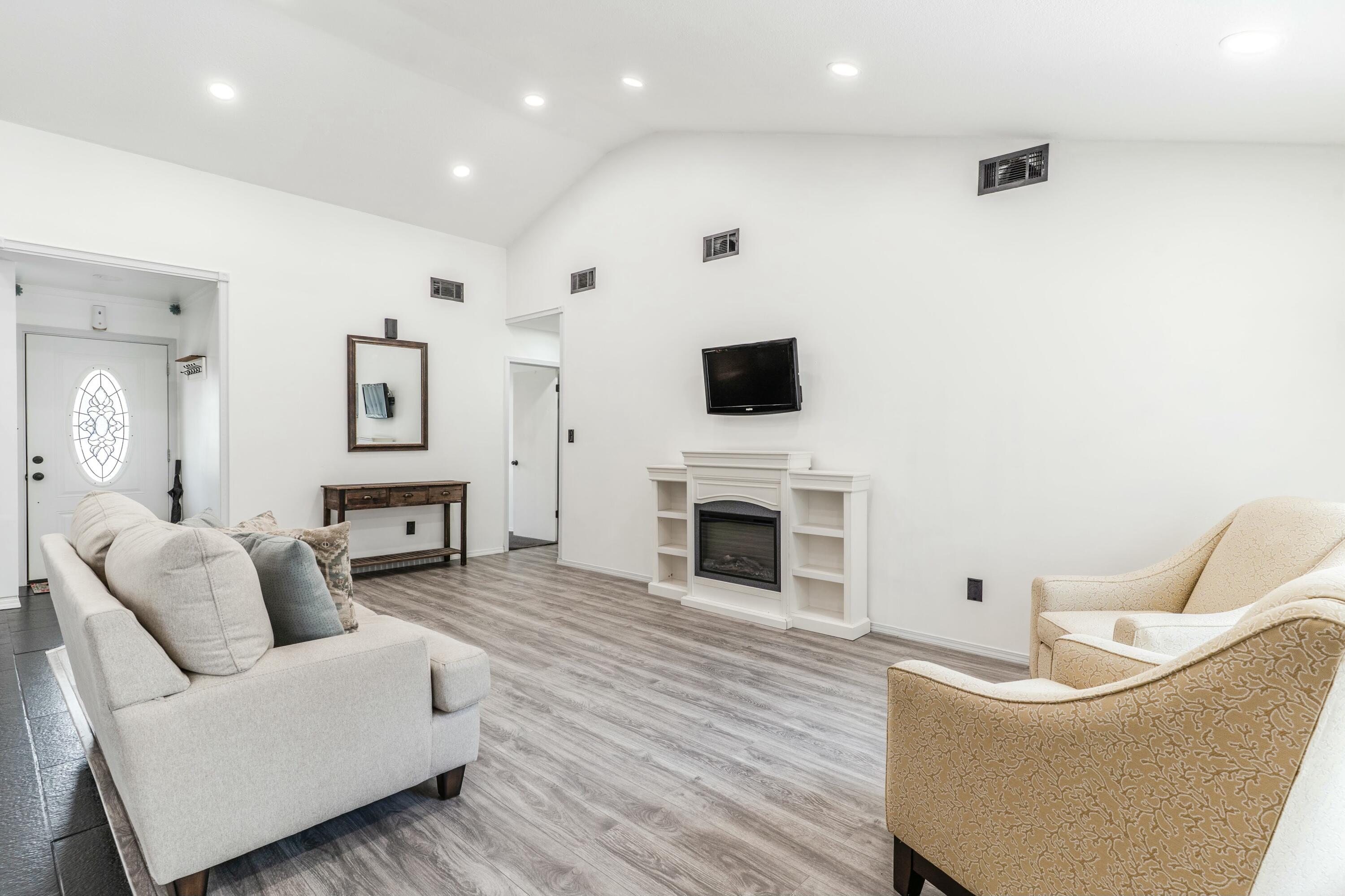 WYNNEHAVEN BEACH ESTATES - Residential