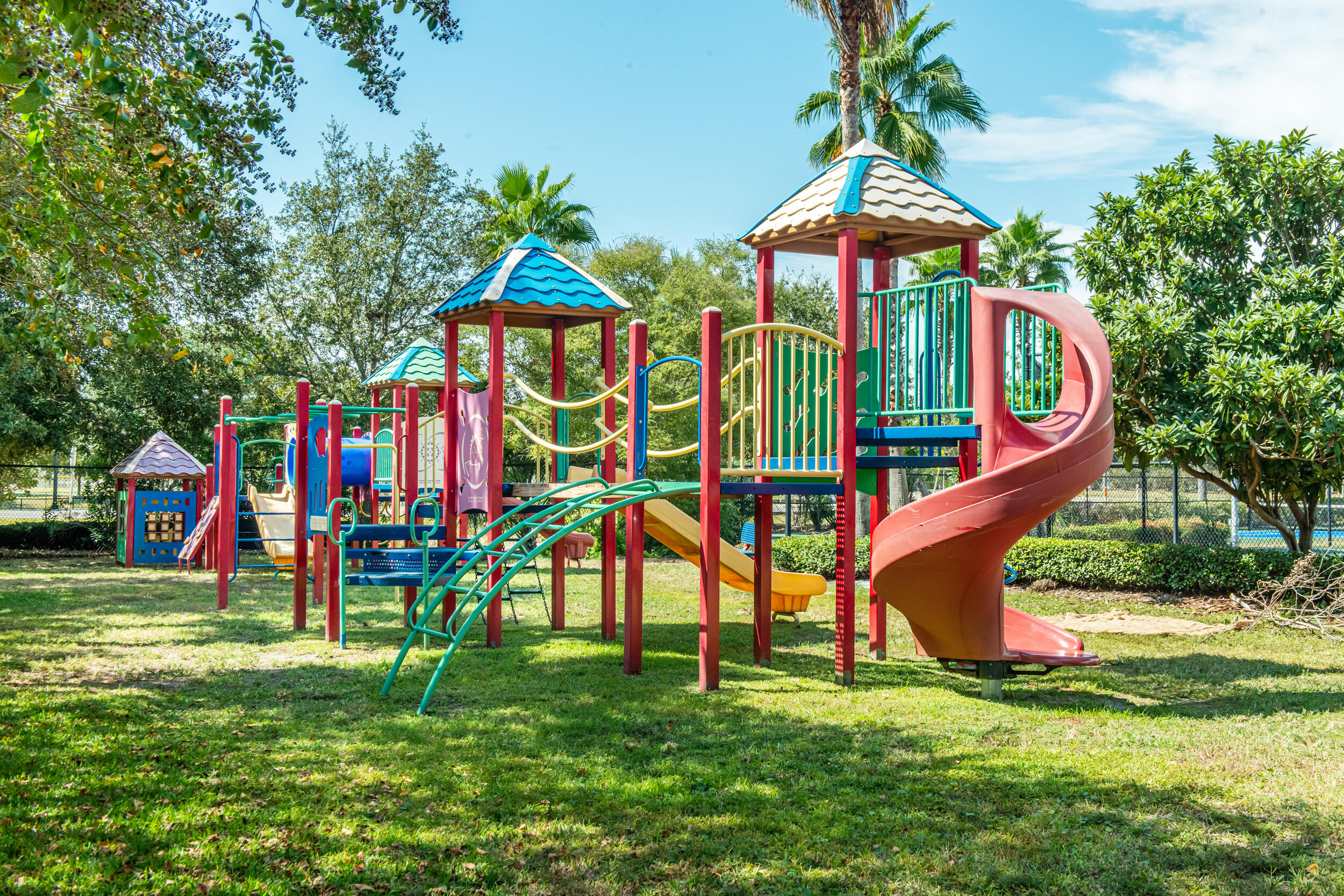 THE PALMS OF DESTIN - Residential