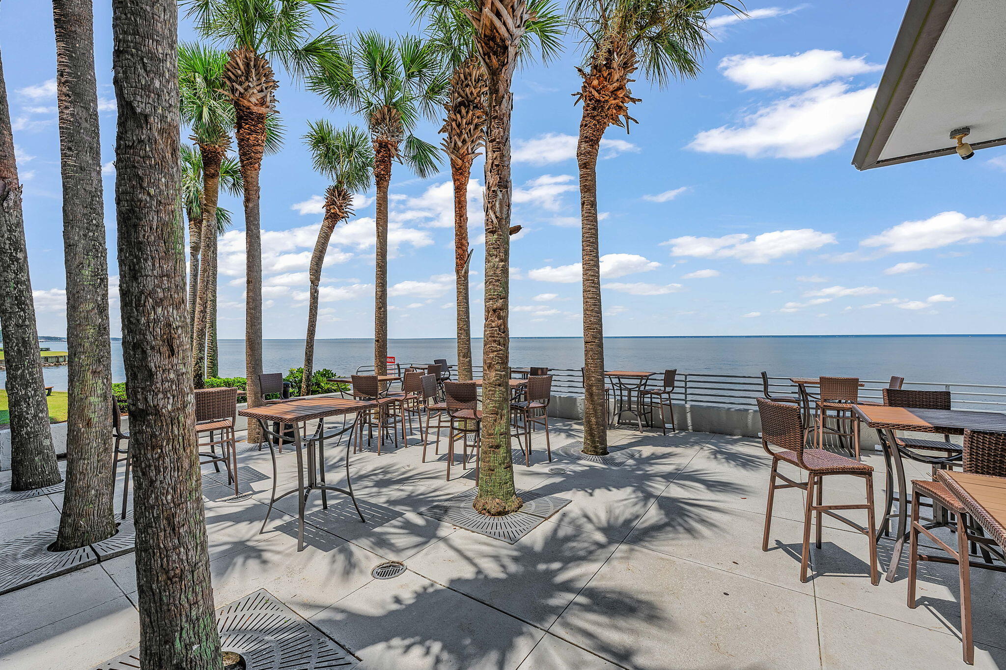 BAYSIDE CONDO SANDESTIN - Residential
