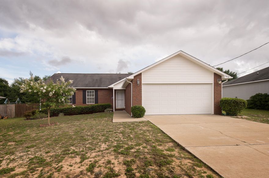 Well kept and move in ready 3 bedroom 2 bath home close to shopping, golf and Duke Field. Spacious family room with trey ceiling, carpet and glass sliding doors leading out to the huge backyard with 15x30 pool and a tree lined non-buildable buffer for privacy. The kitchen has plenty of oak cabinets, pantry and a breakfast bar that is open to the family room. Formica counter tops with smooth top range/oven. The master bedroom suite has trey ceiling, walk-in closet, vanity area and bath/wash room. The additional bedrooms are good sized with large closets. NEW A/C system, Screened-In-Porch, Septic Tank, Drain Field and Hot Water Heater. This a must see!!