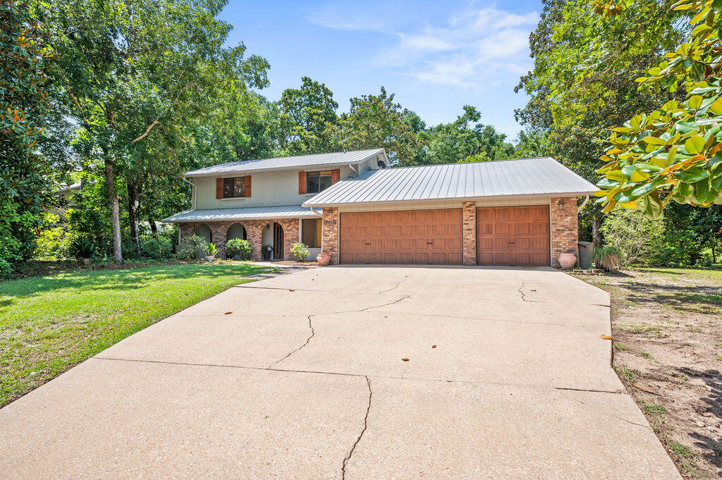 MAGNOLIA SHORES S/D - Residential