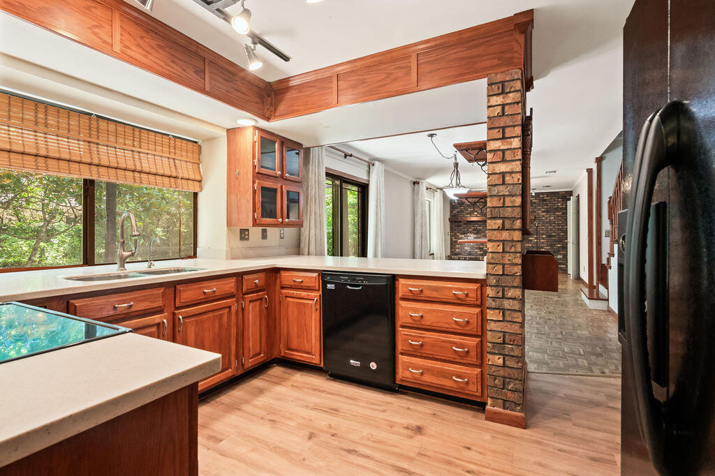 MAGNOLIA SHORES S/D - Residential