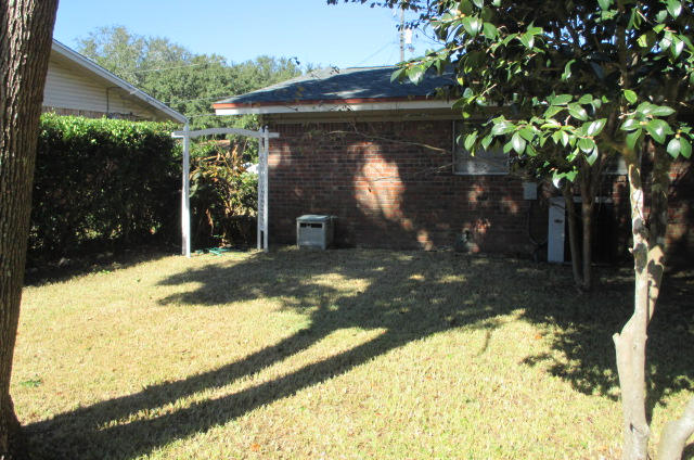 BAYOU WOODS 1ST ADDN - Residential Lease
