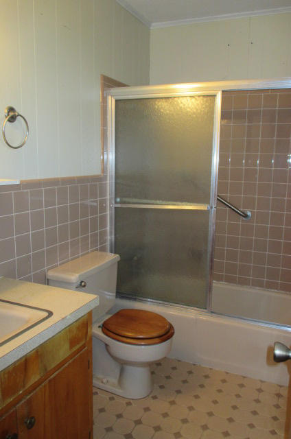 BAYOU WOODS 1ST ADDN - Residential Lease