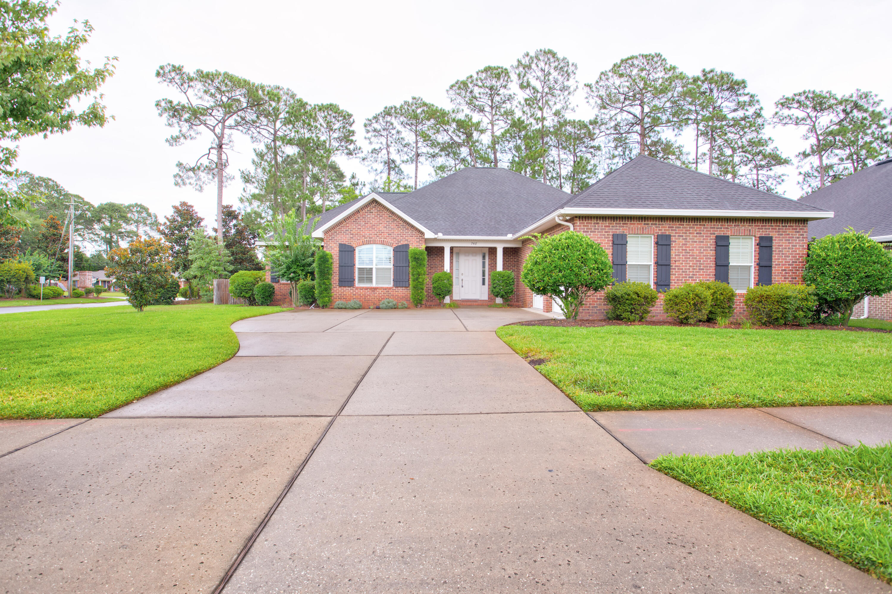 MAGNOLIA WOODS - Residential