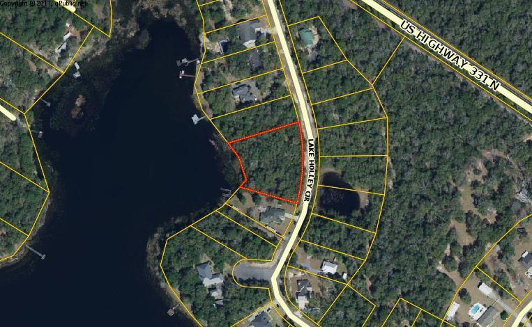 Over 100 waterfront feet on beautiful Lake Holley. Well established neighborhood with covenants and restrictions to protect your investment. Conveniently located a few short minutes from downtown Defuniak Springs and all it has to offer the outdoor enthusiast. Lovely existing homes already on the lake. Take a drive out and see your potential new neighbors.
