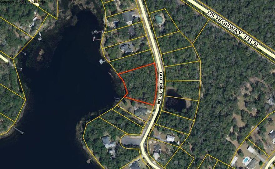Over 100 waterfront feet on beautiful Lake Holley. Well established neighborhood with covenants and restrictions to protect your investment. Conveniently located a few short minutes from downtown Defuniak Springs and all it has to offer the outdoor enthusiast. Lovely existing homes already on the lake. Take a drive out and see your potential new neighbors.