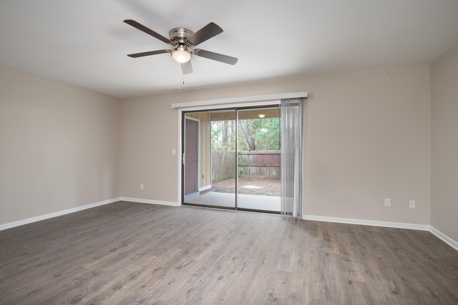 BAYWOOD T/H - Residential