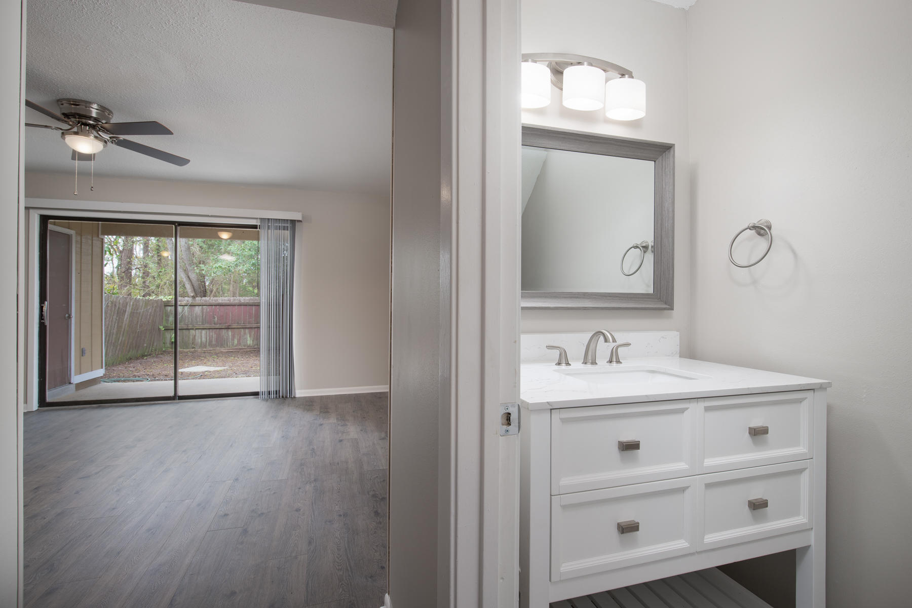 BAYWOOD T/H - Residential