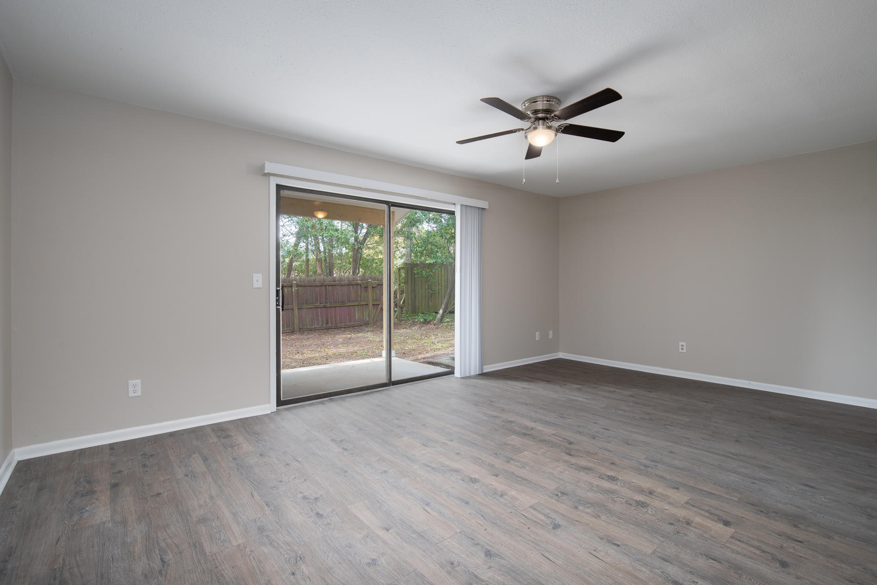 BAYWOOD T/H - Residential