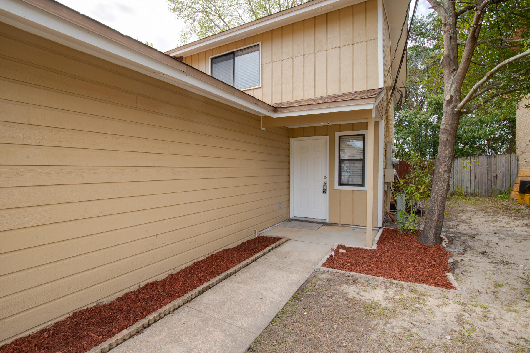 BAYWOOD T/H - Residential