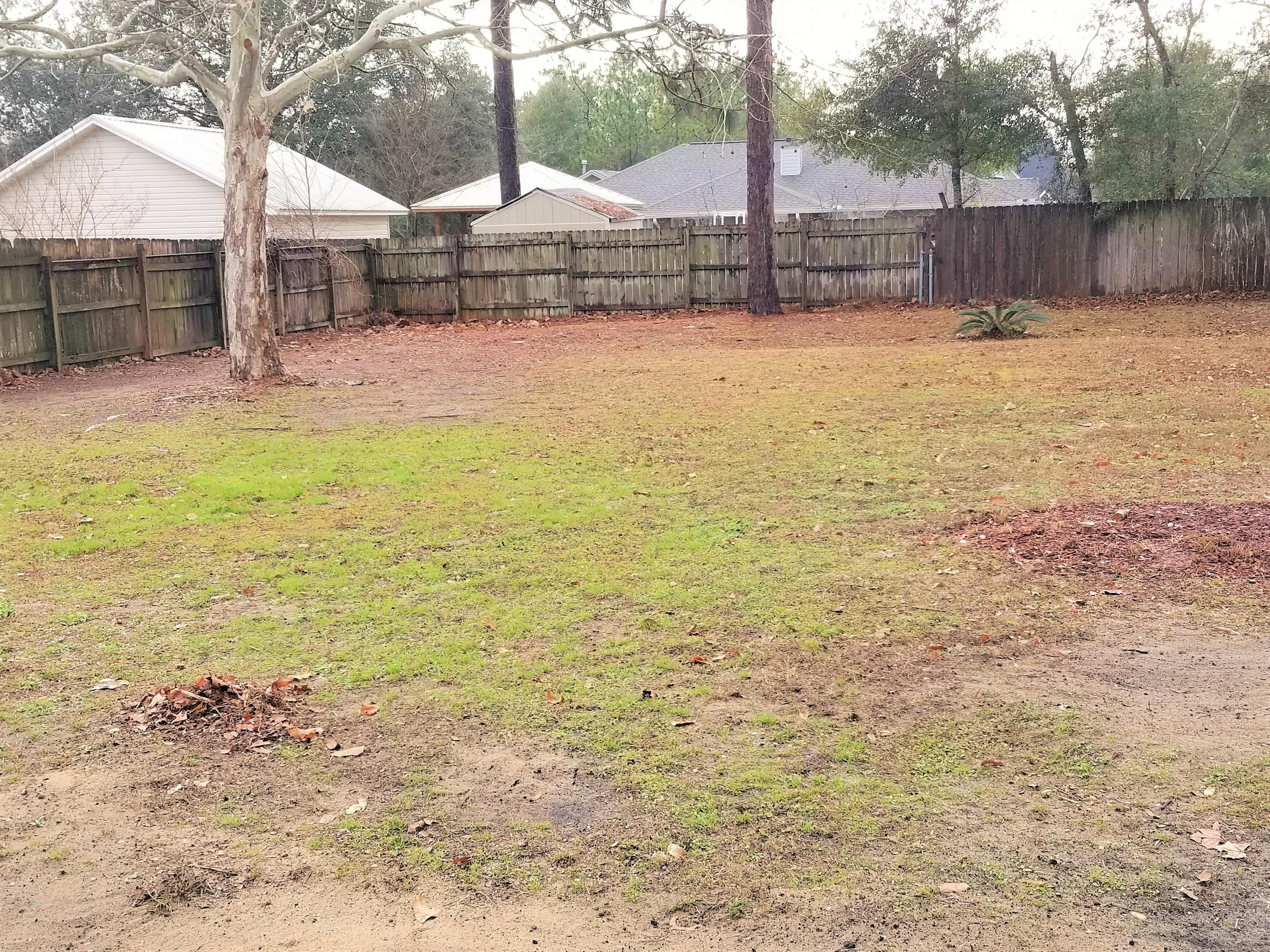 SHOAL WOOD EST 1ST PH III LOT 10 BLK D - Residential