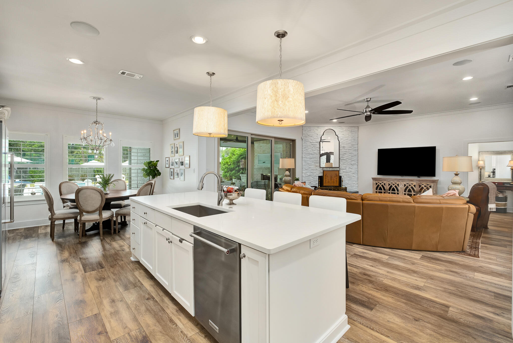 PELICAN BAY S/D - Residential