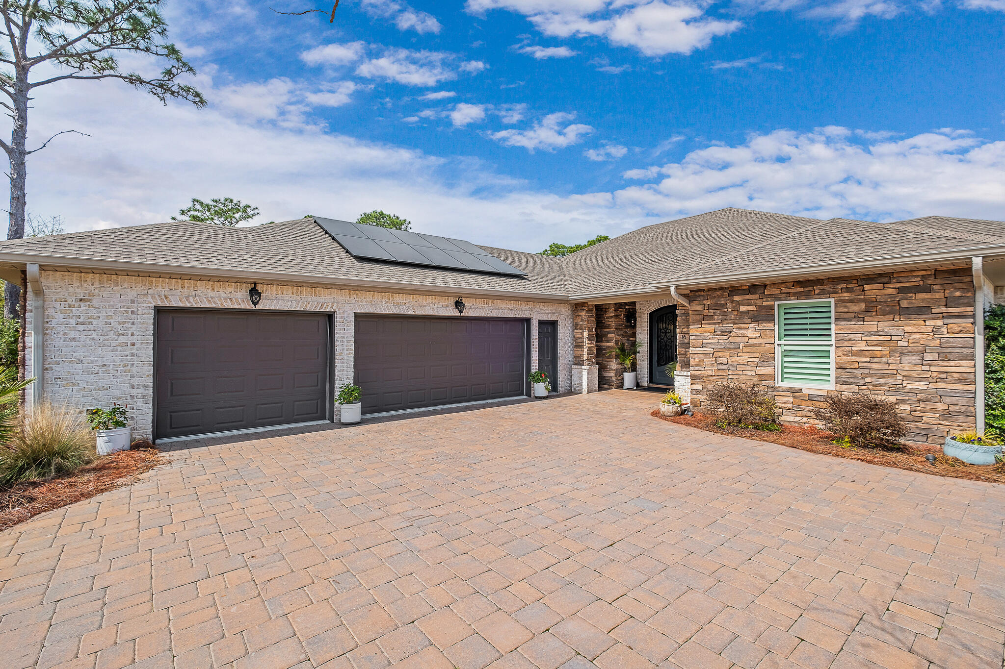 PELICAN BAY S/D - Residential
