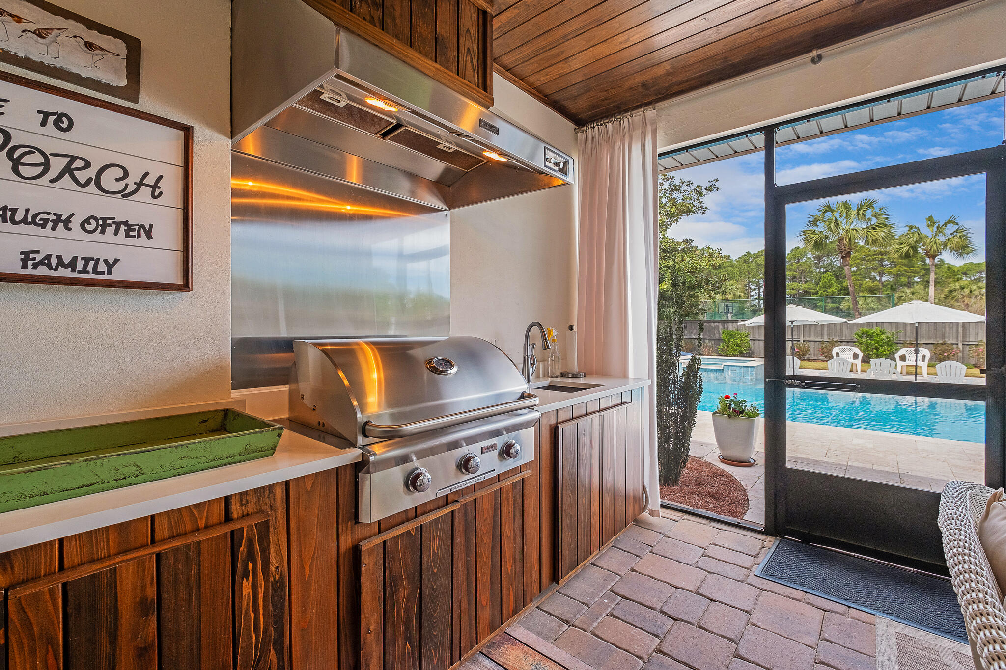 PELICAN BAY S/D - Residential