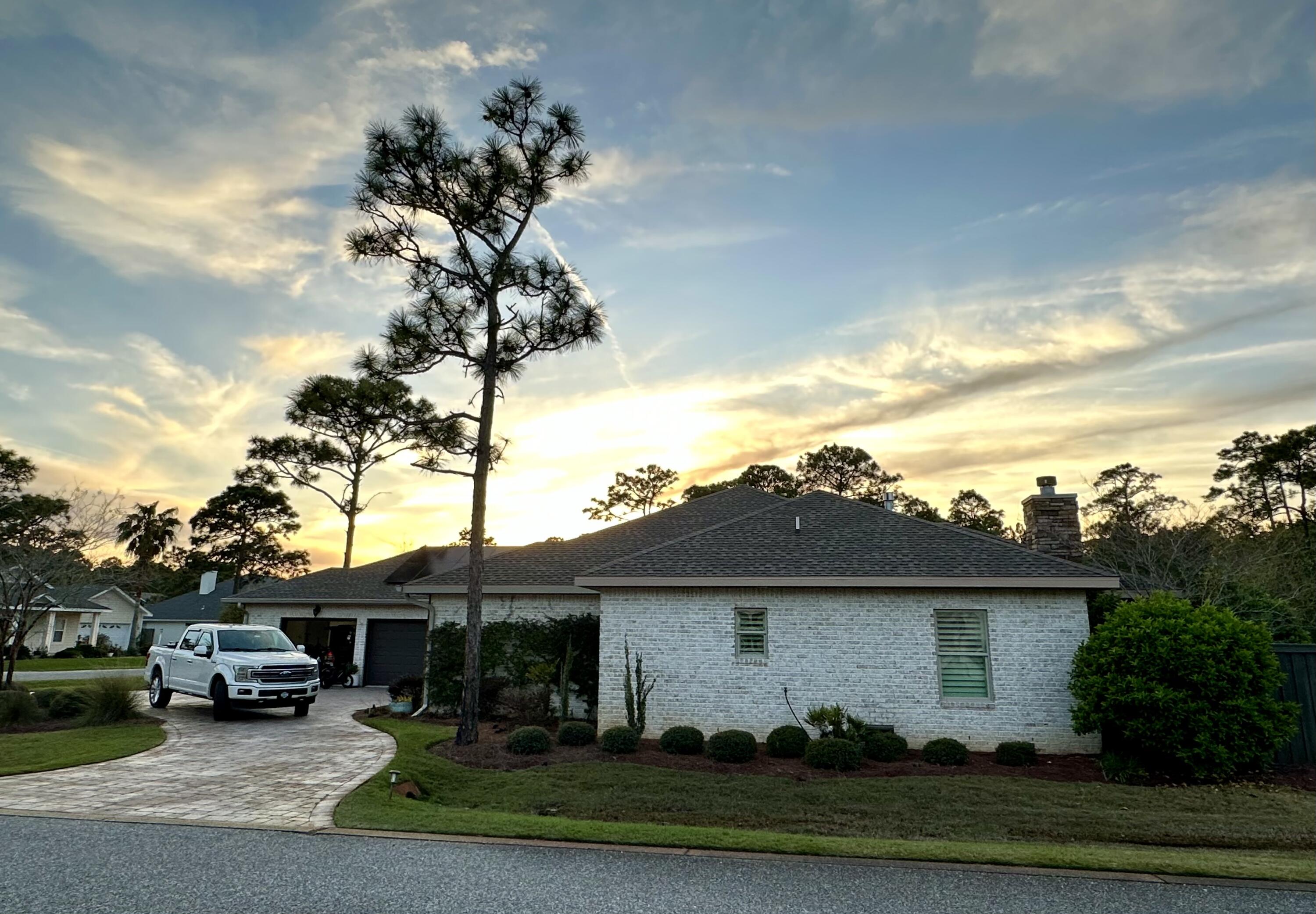 PELICAN BAY S/D - Residential