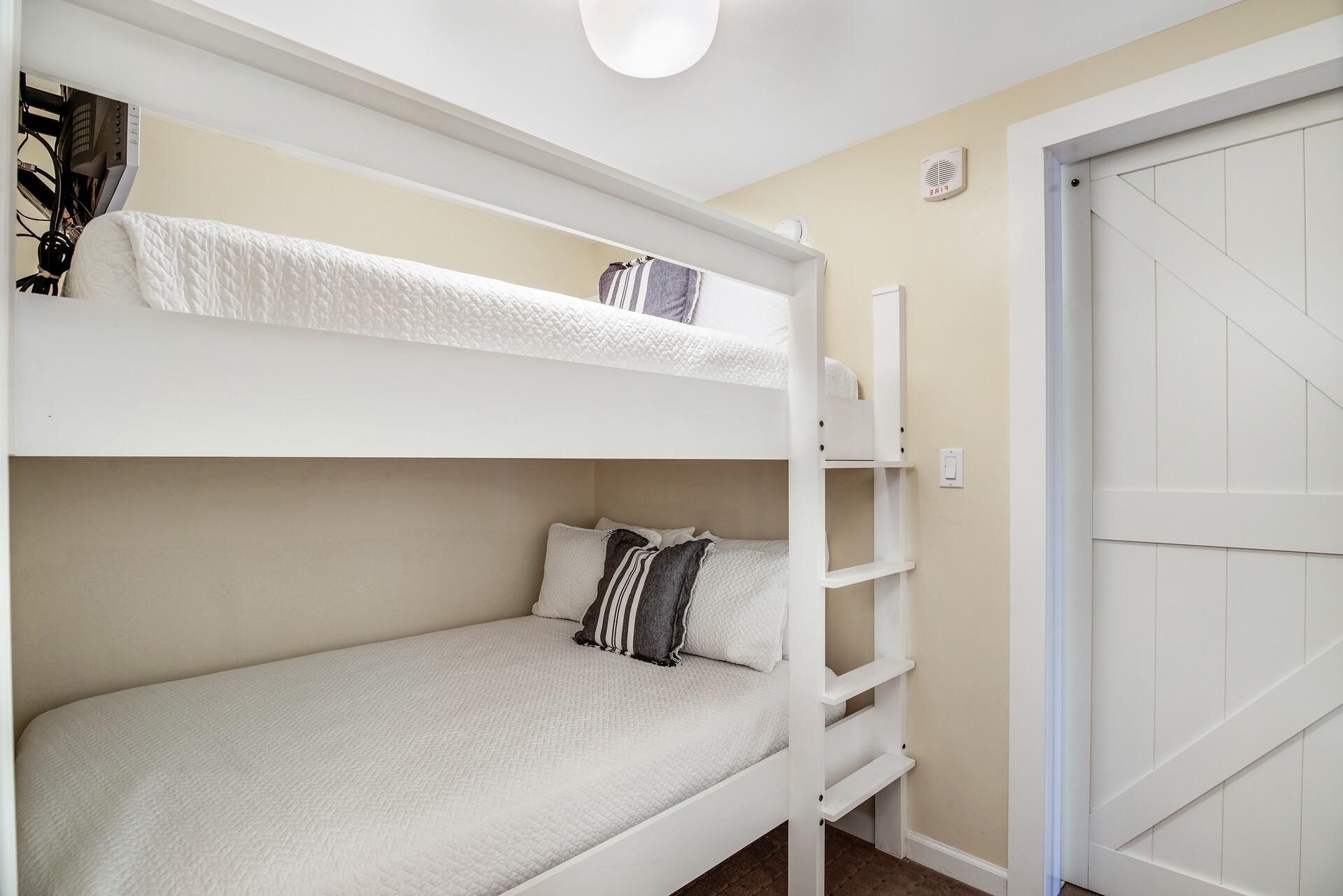 THE PALMS OF DESTIN - Residential