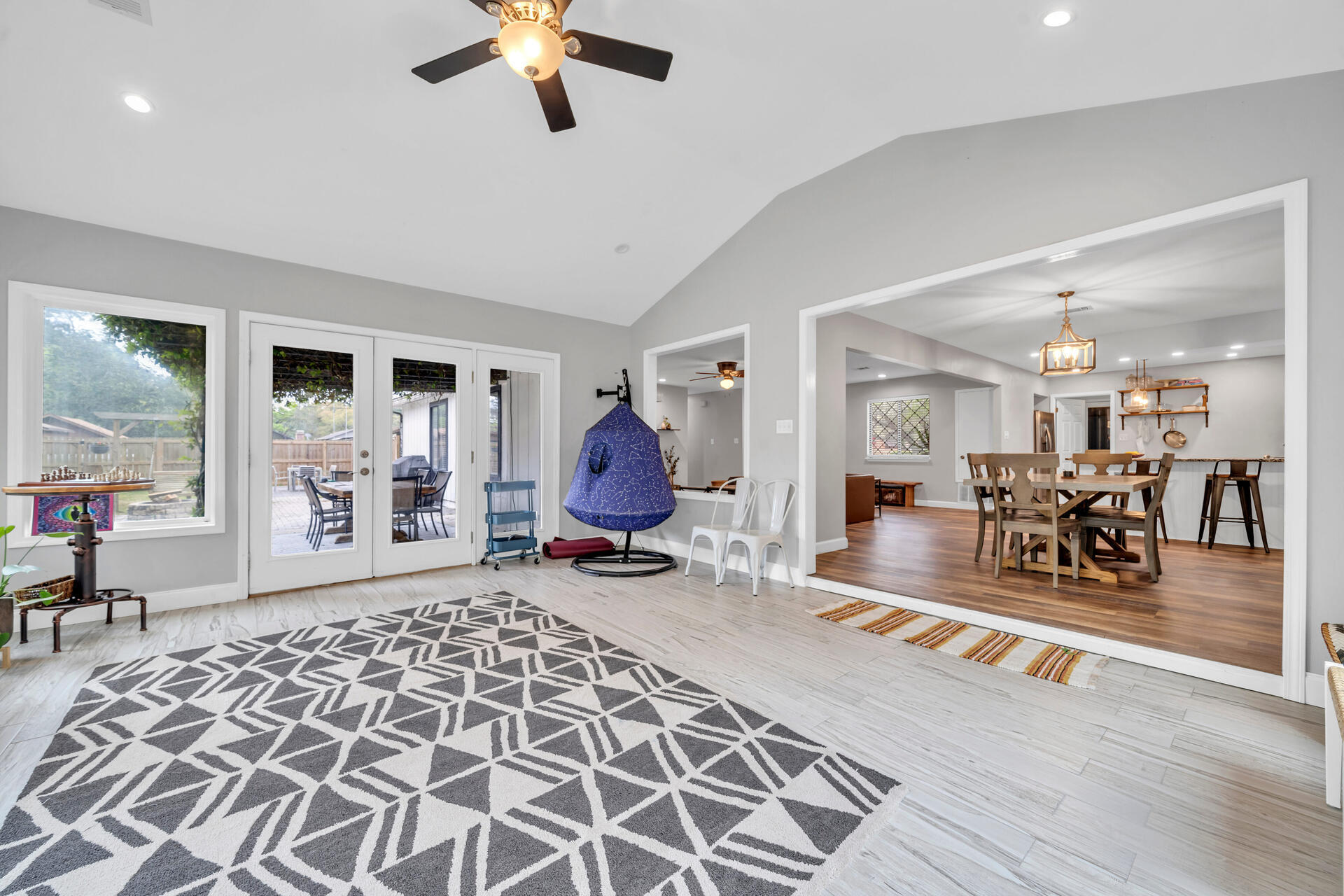 VALPARAISO PINECREST 5 - Residential