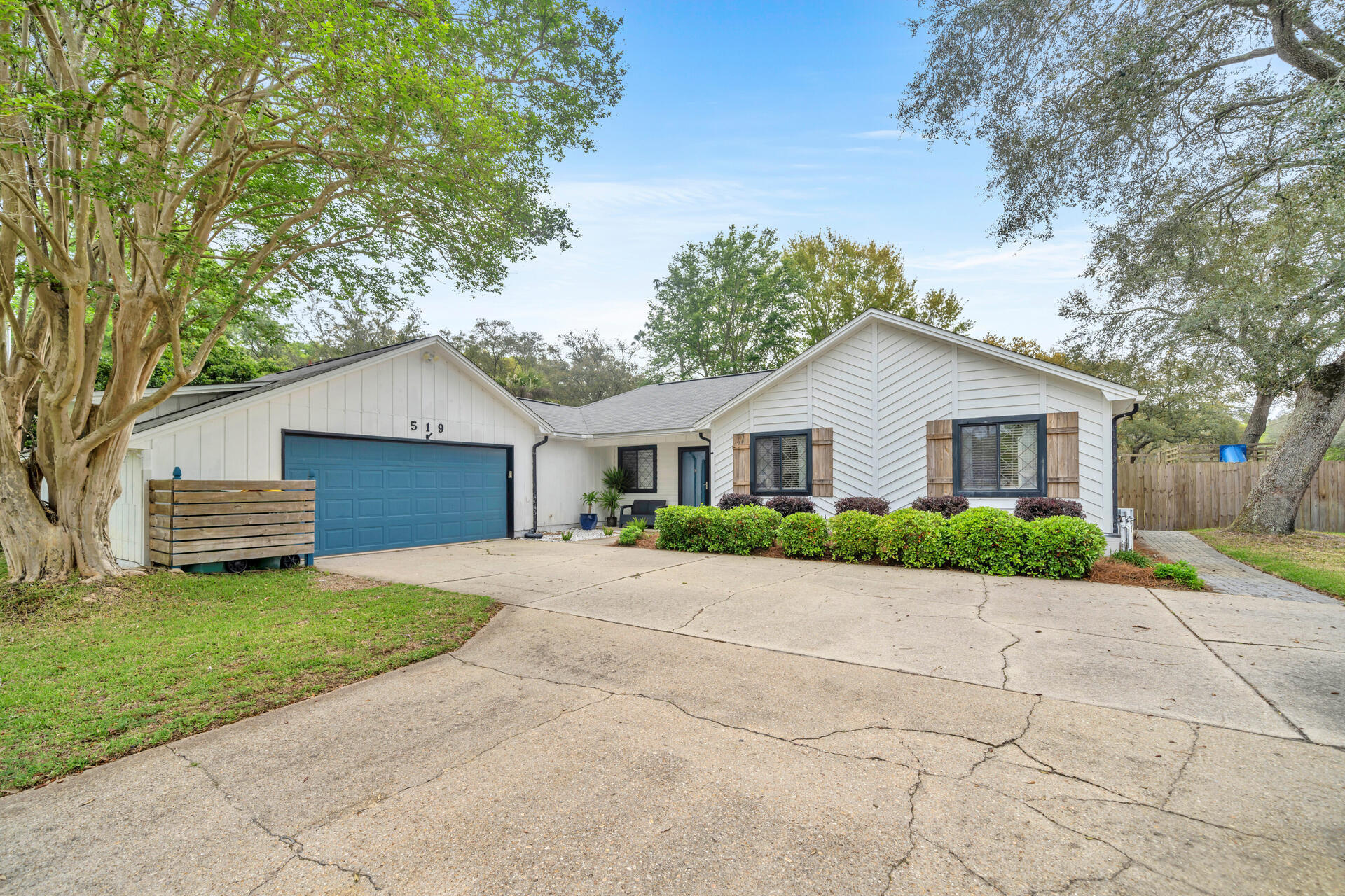 VALPARAISO PINECREST 5 - Residential