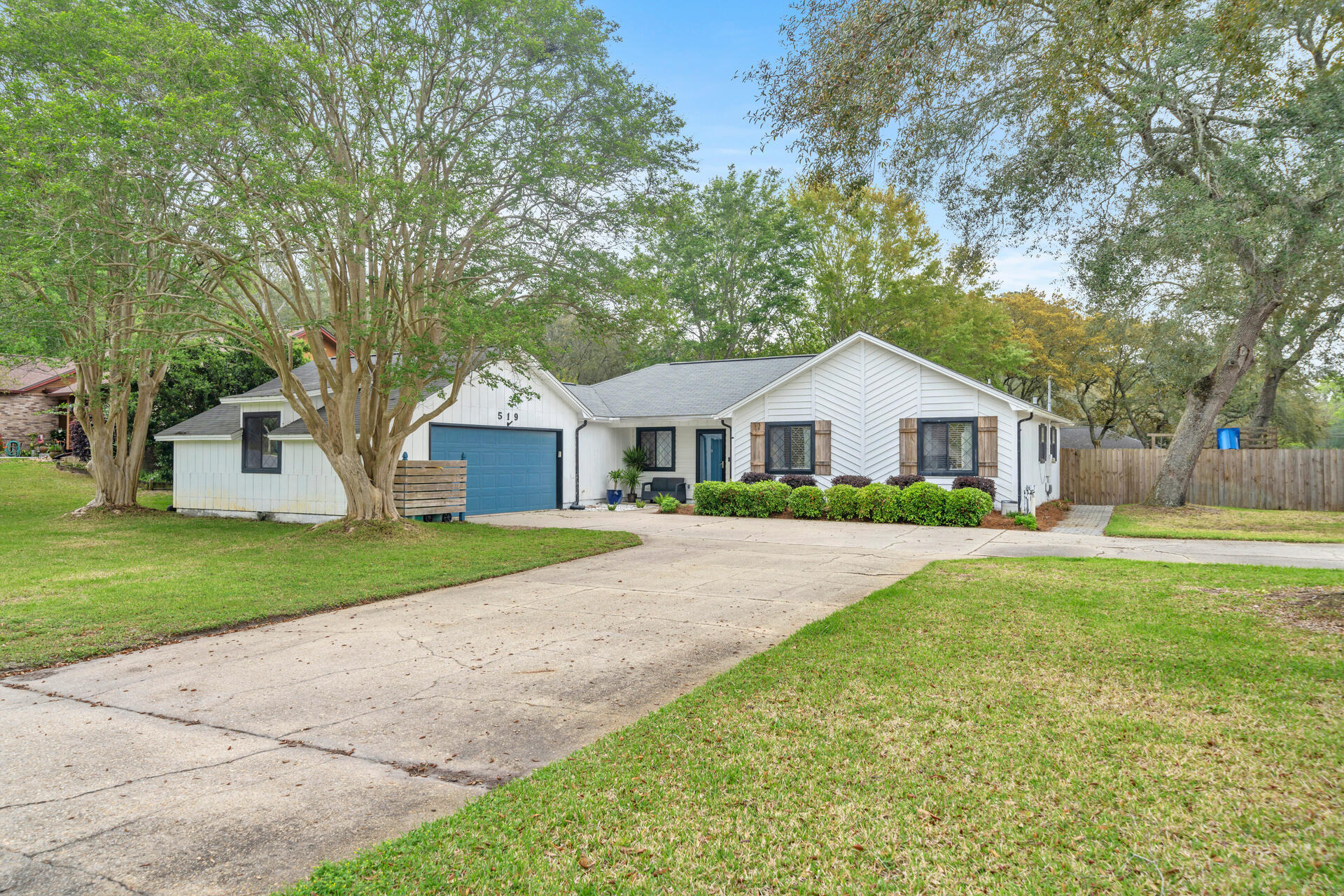 VALPARAISO PINECREST 5 - Residential