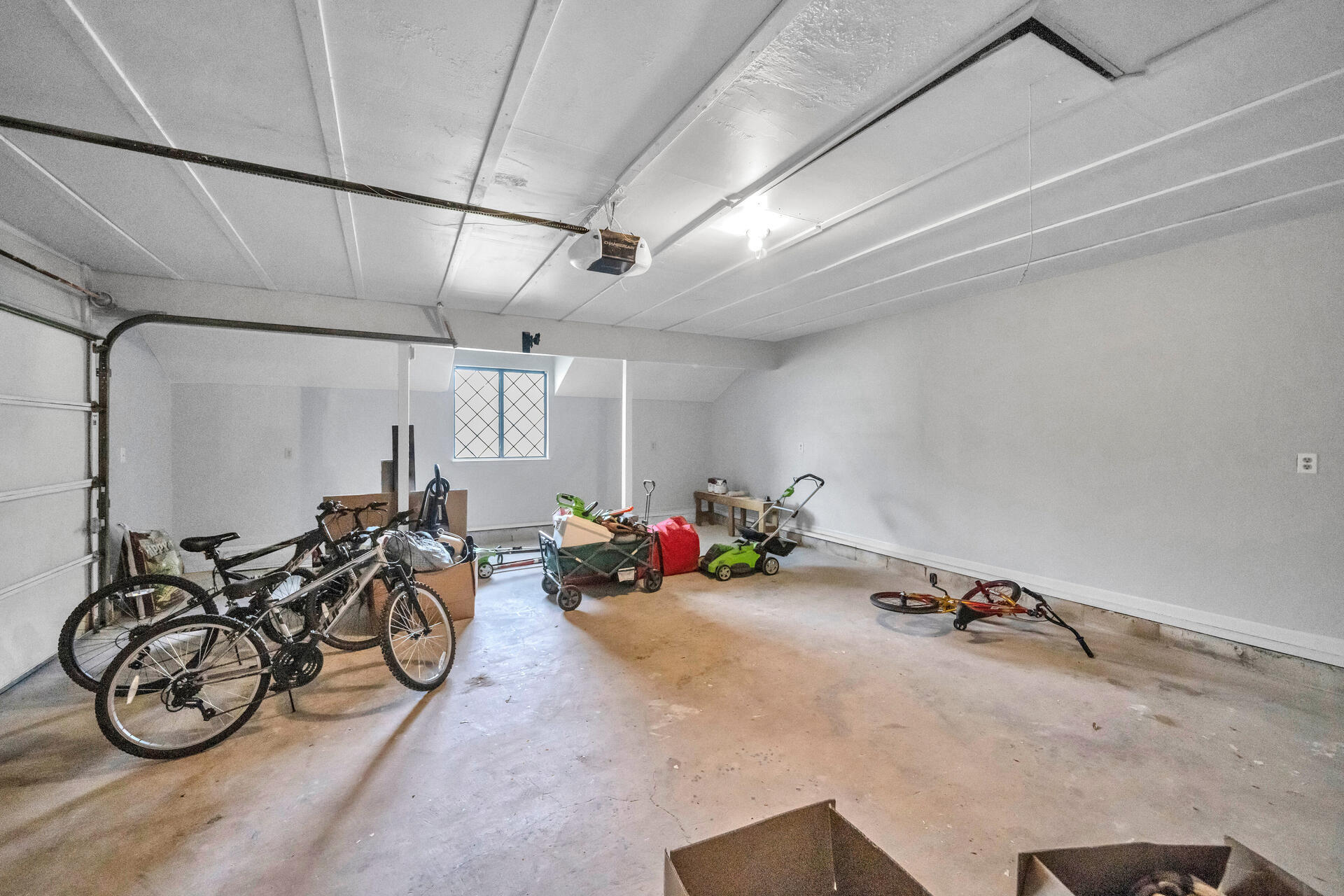 VALPARAISO PINECREST 5 - Residential