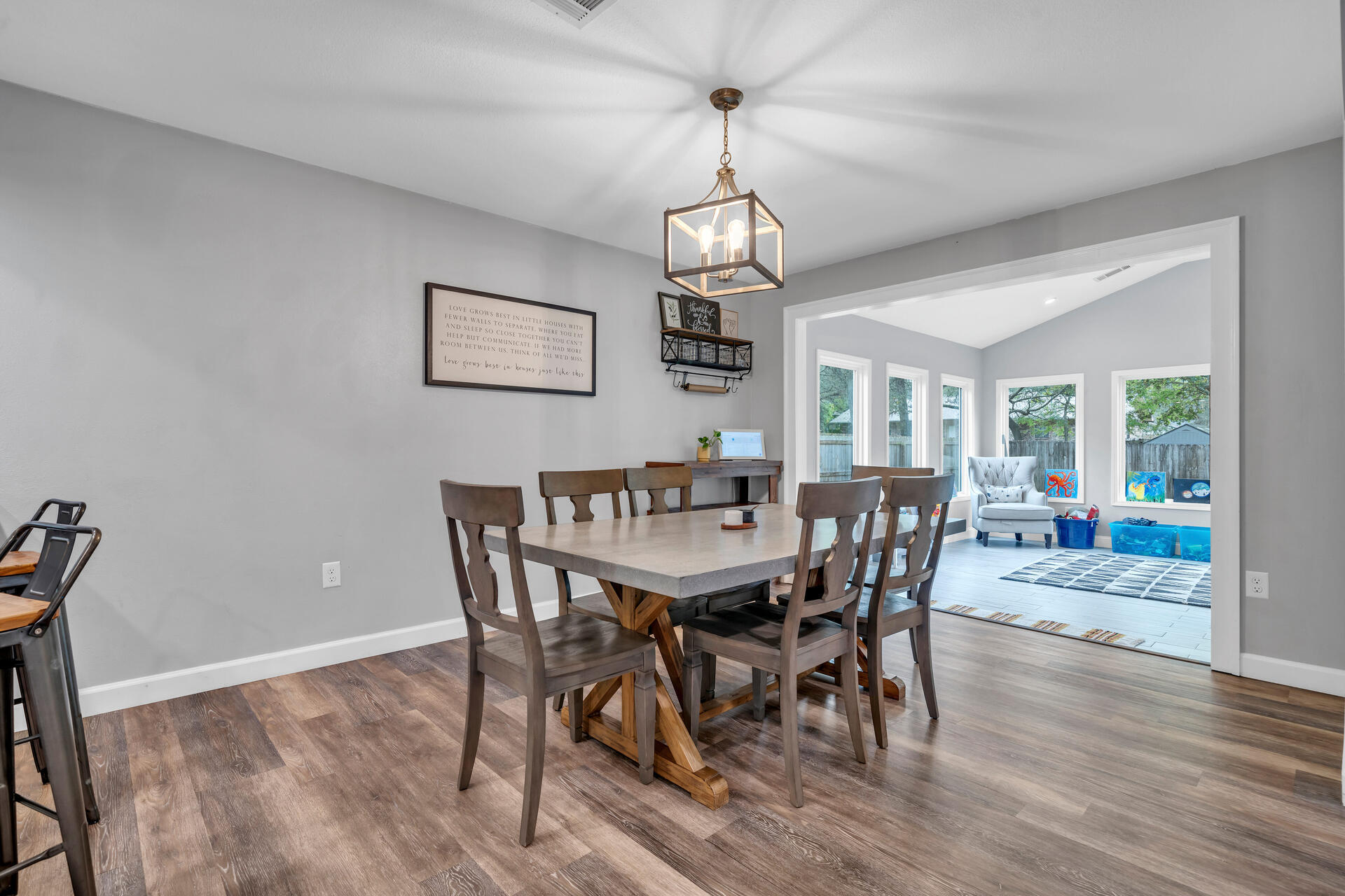 VALPARAISO PINECREST 5 - Residential